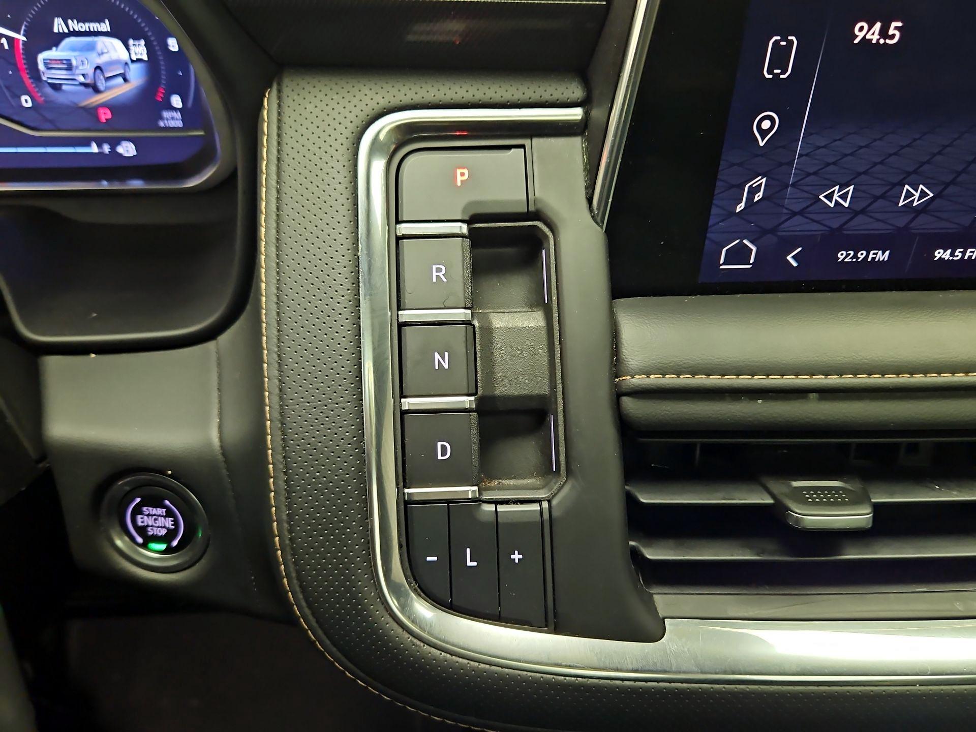 Thumbnail: 2023 GMC Yukon - 17