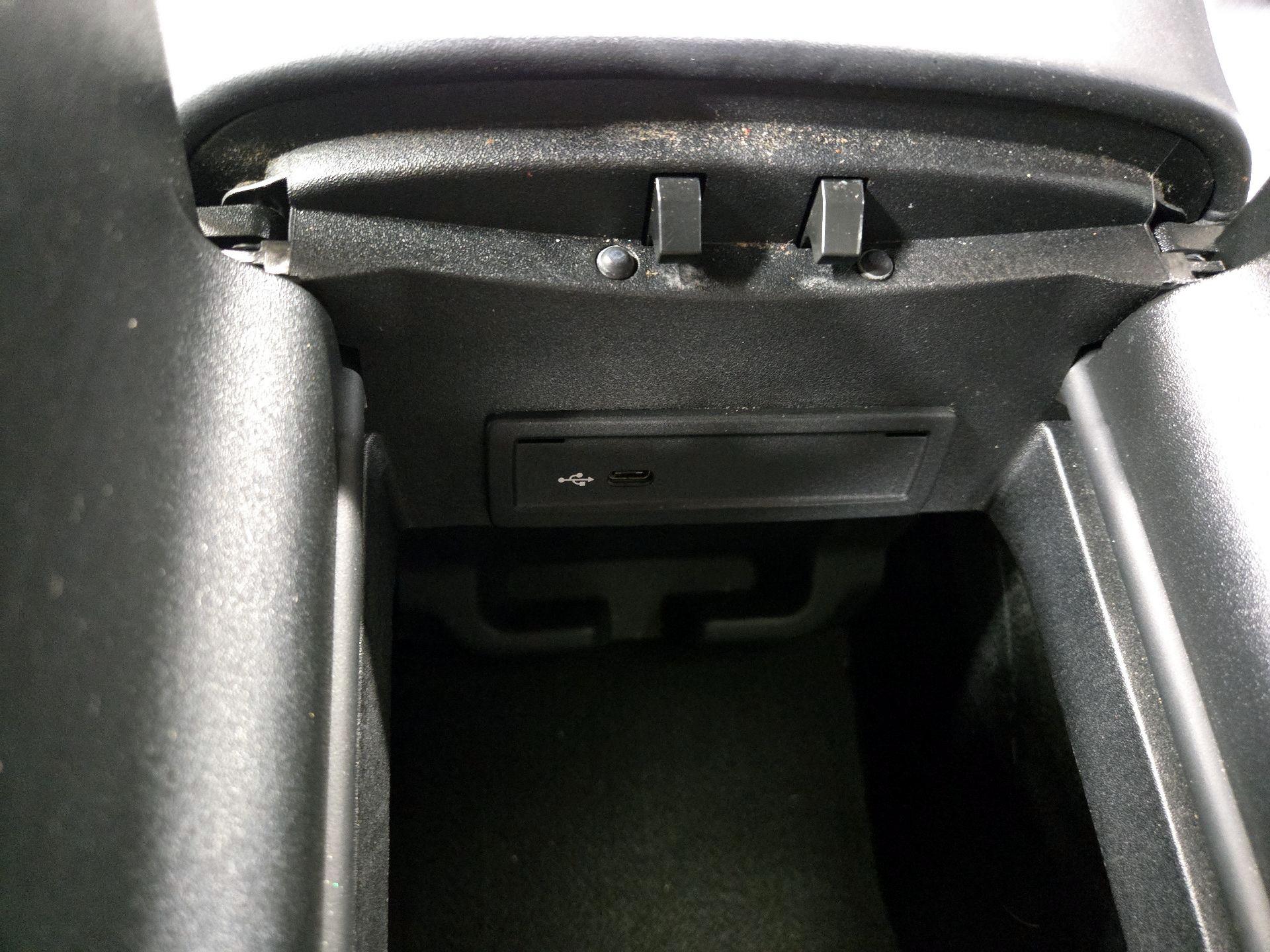 Thumbnail: 2021 Mercedes-Benz GLE - 19