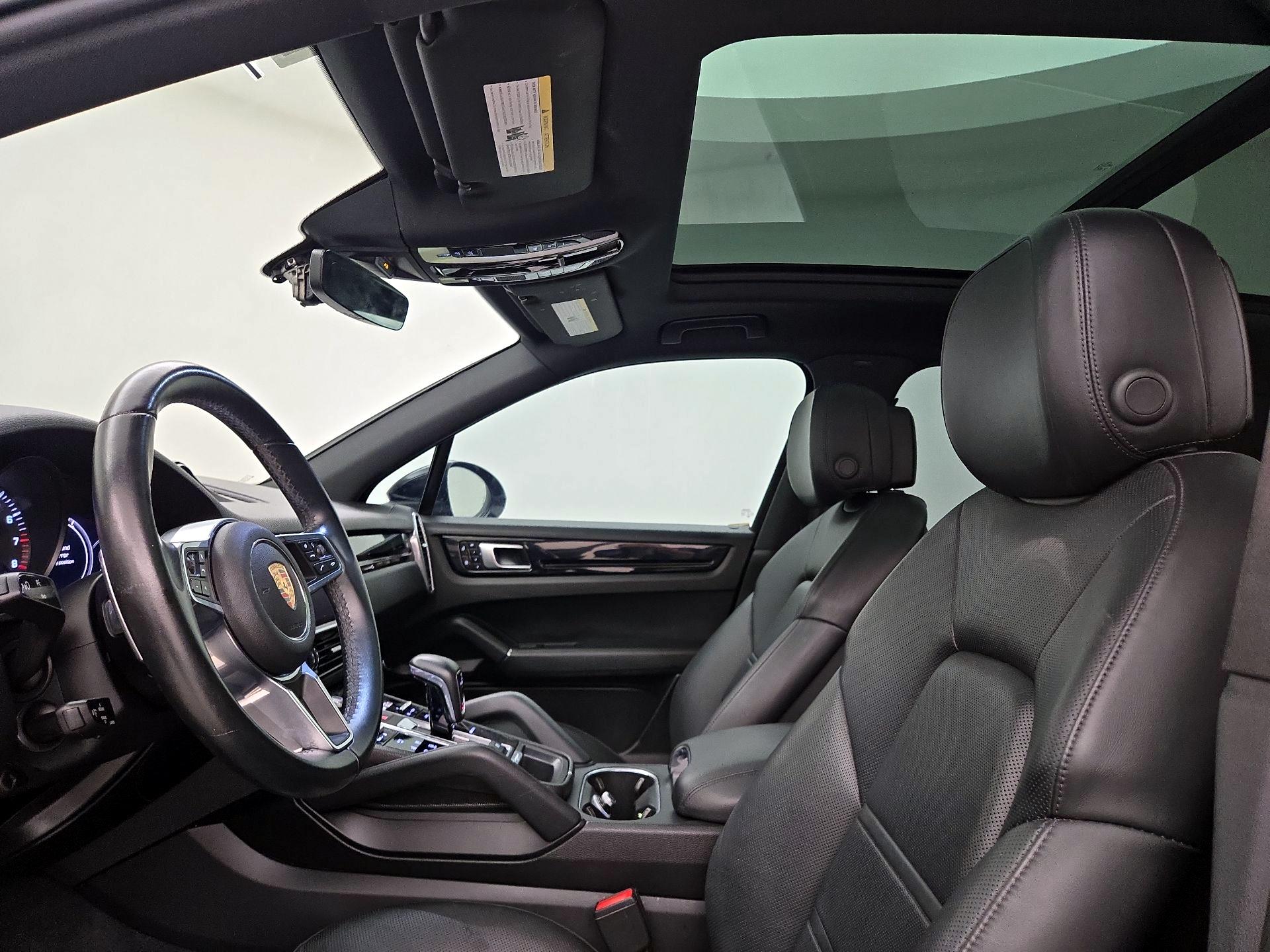 Thumbnail: 2020 Porsche Cayenne - 20