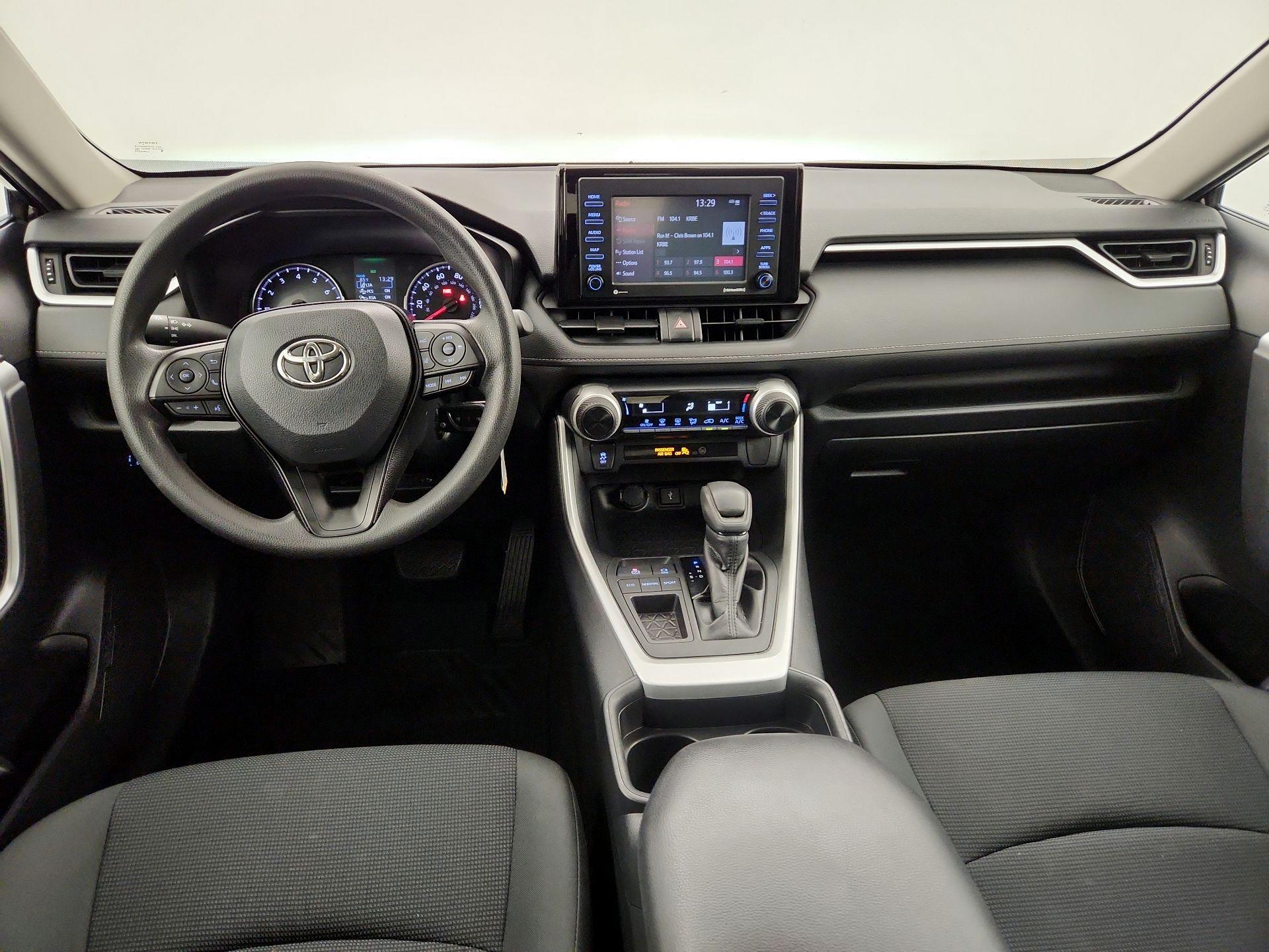 Thumbnail: 2020 Toyota RAV4 - 9