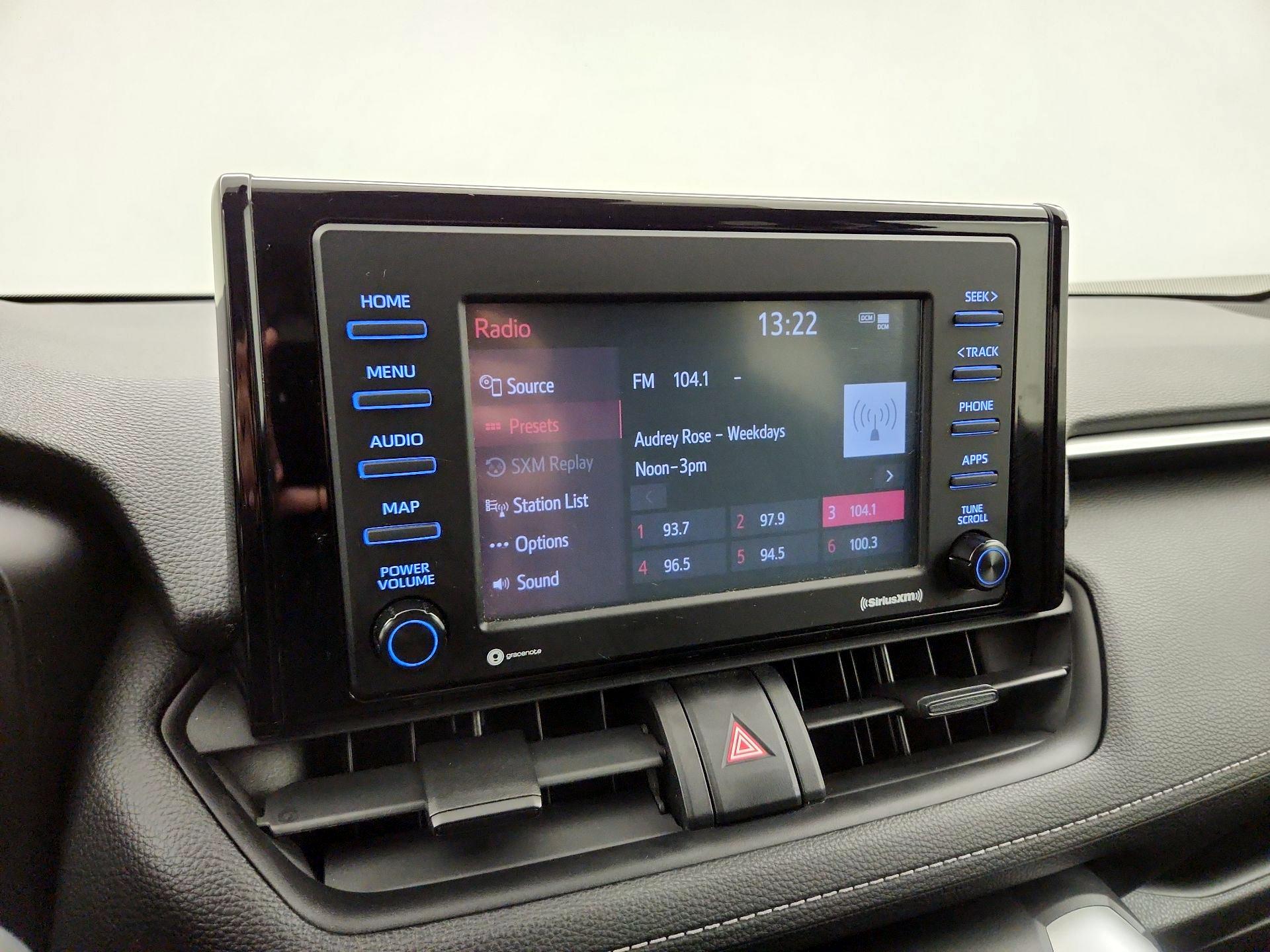 Thumbnail: 2020 Toyota RAV4 - 15