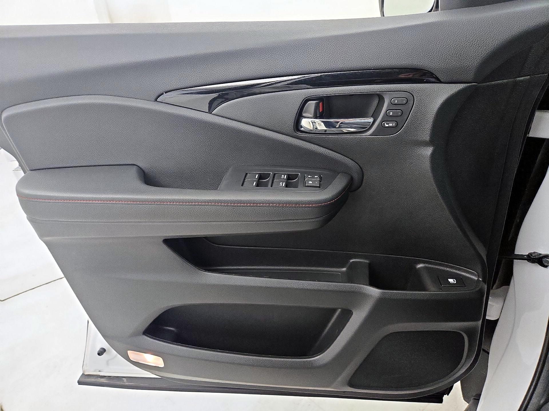 Thumbnail: 2025 Honda Ridgeline - 12