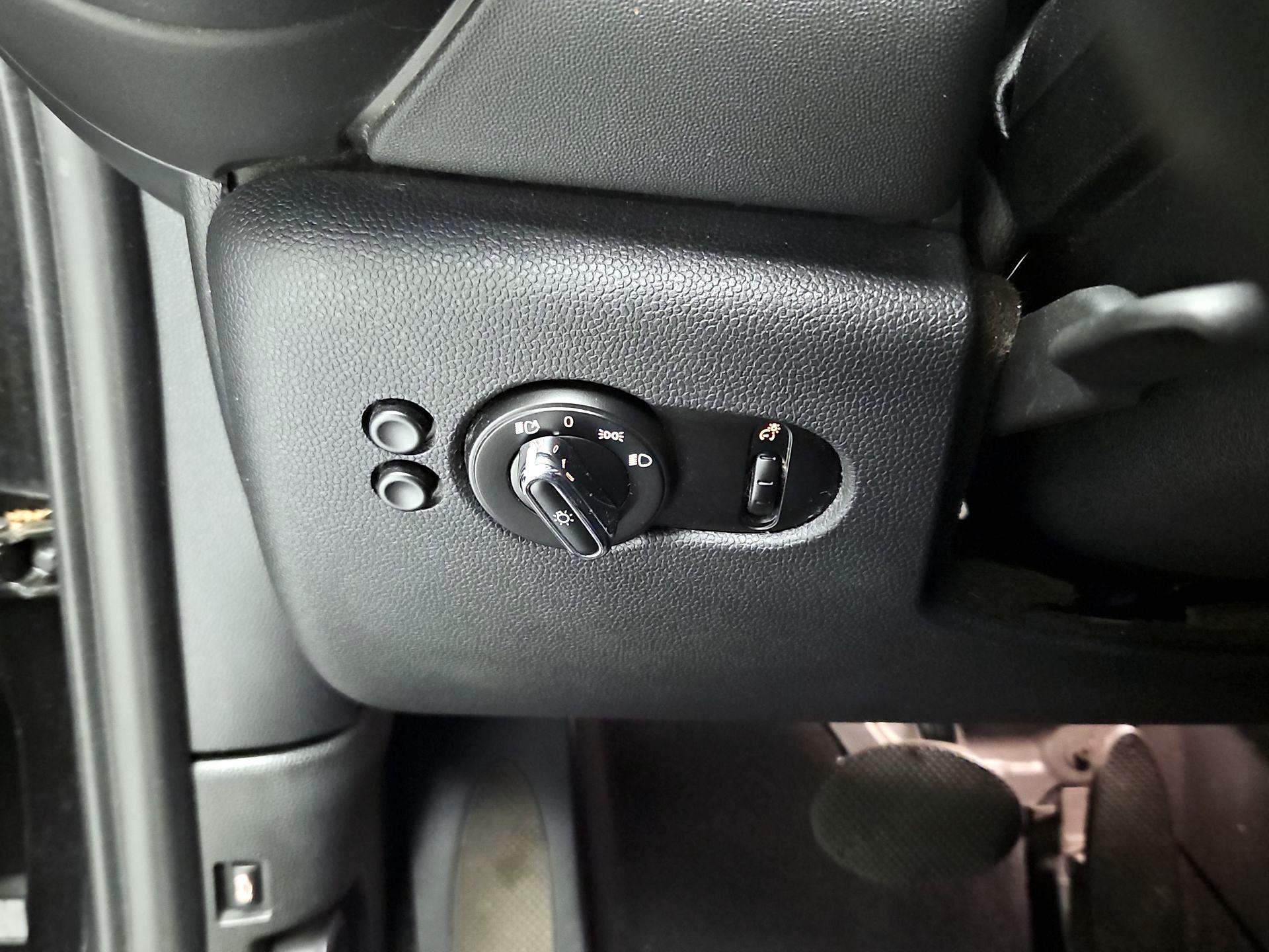 Thumbnail: 2019 MINI Cooper - 13