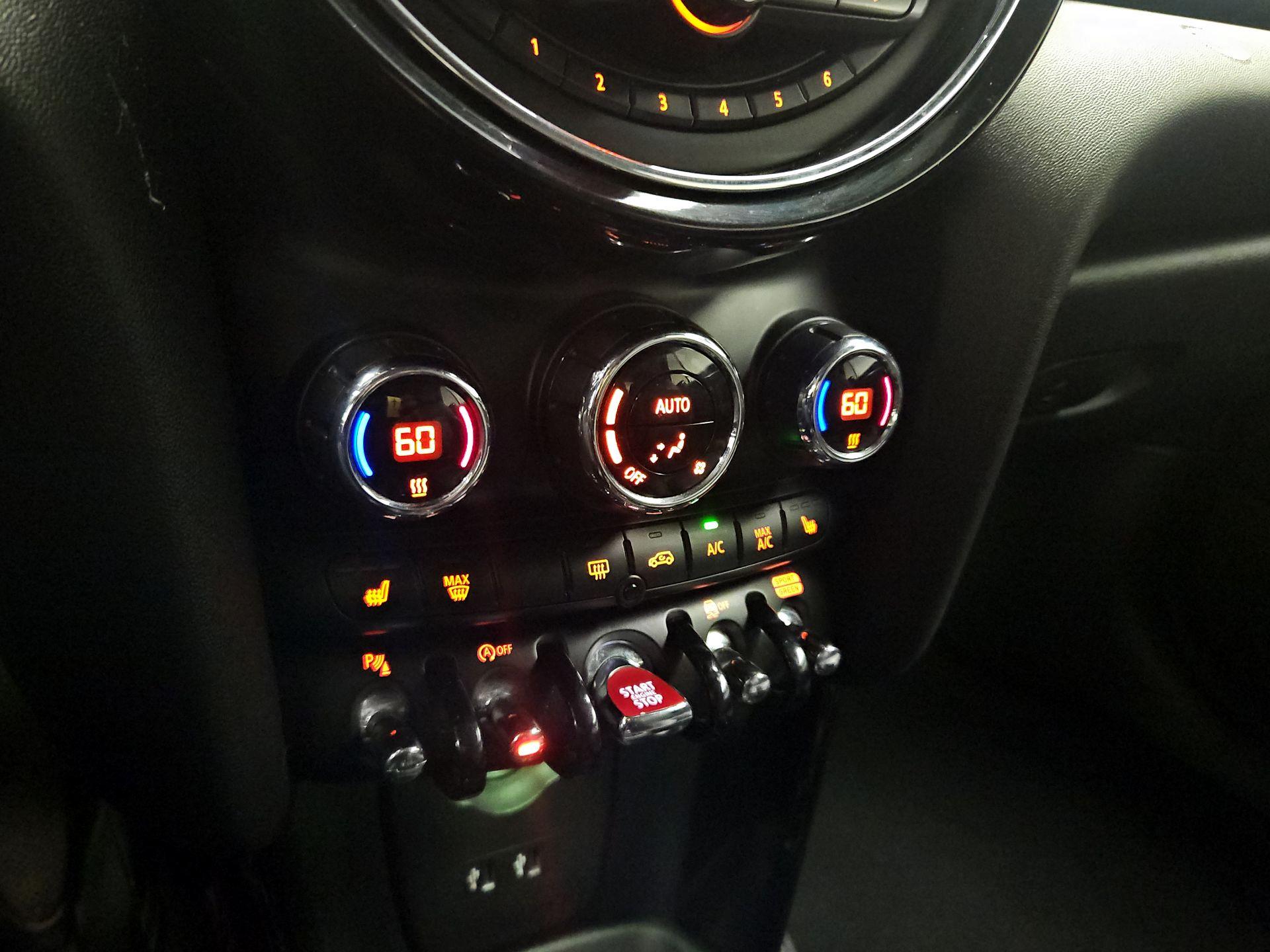 Thumbnail: 2019 MINI Cooper - 17