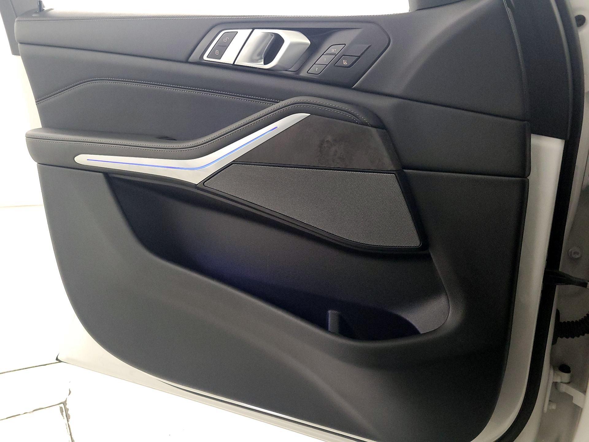 Thumbnail: 2025 BMW X5 - 12