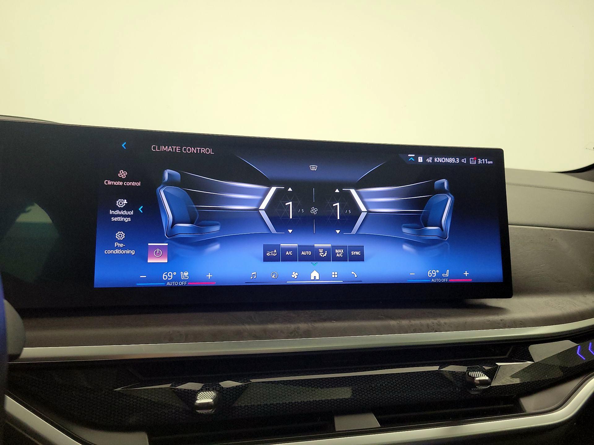 Thumbnail: 2025 BMW X5 - 17