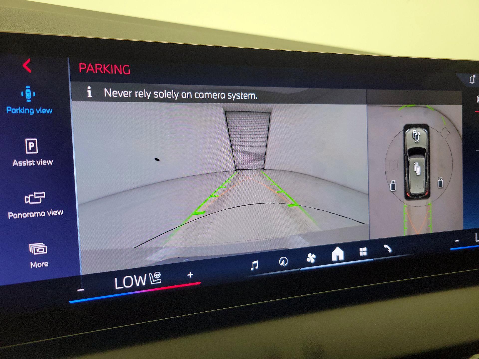 Thumbnail: 2025 BMW X3 - 14