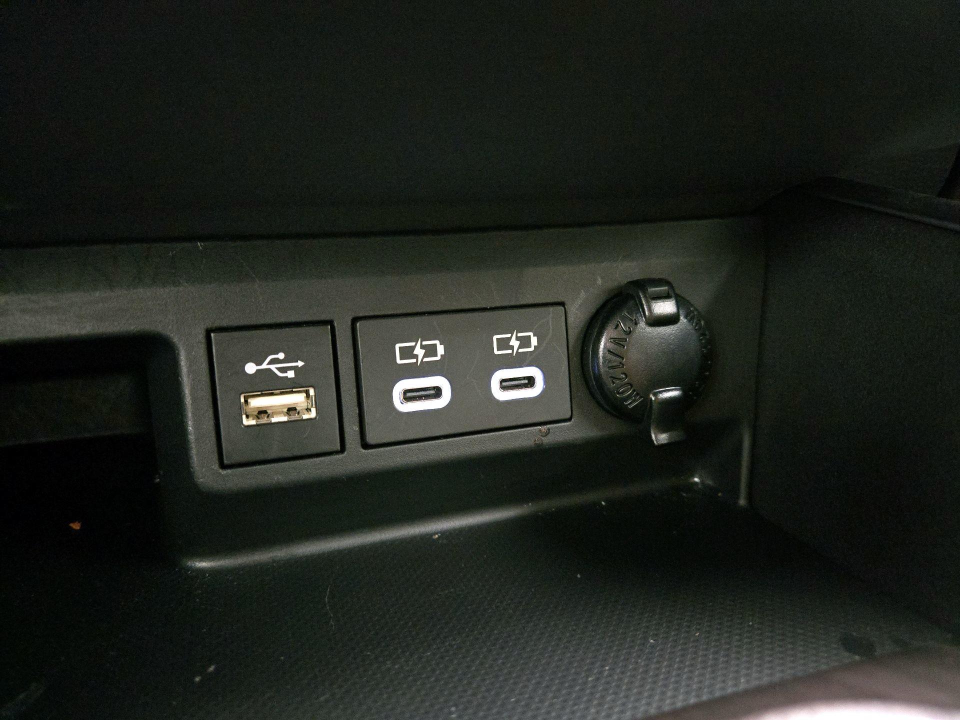 Thumbnail: 2025 Toyota Highlander - 18