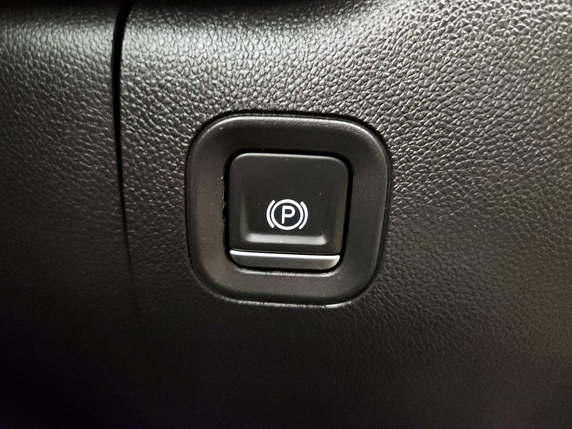 Thumbnail: 2023 Chevrolet Silverado 1500 - 13