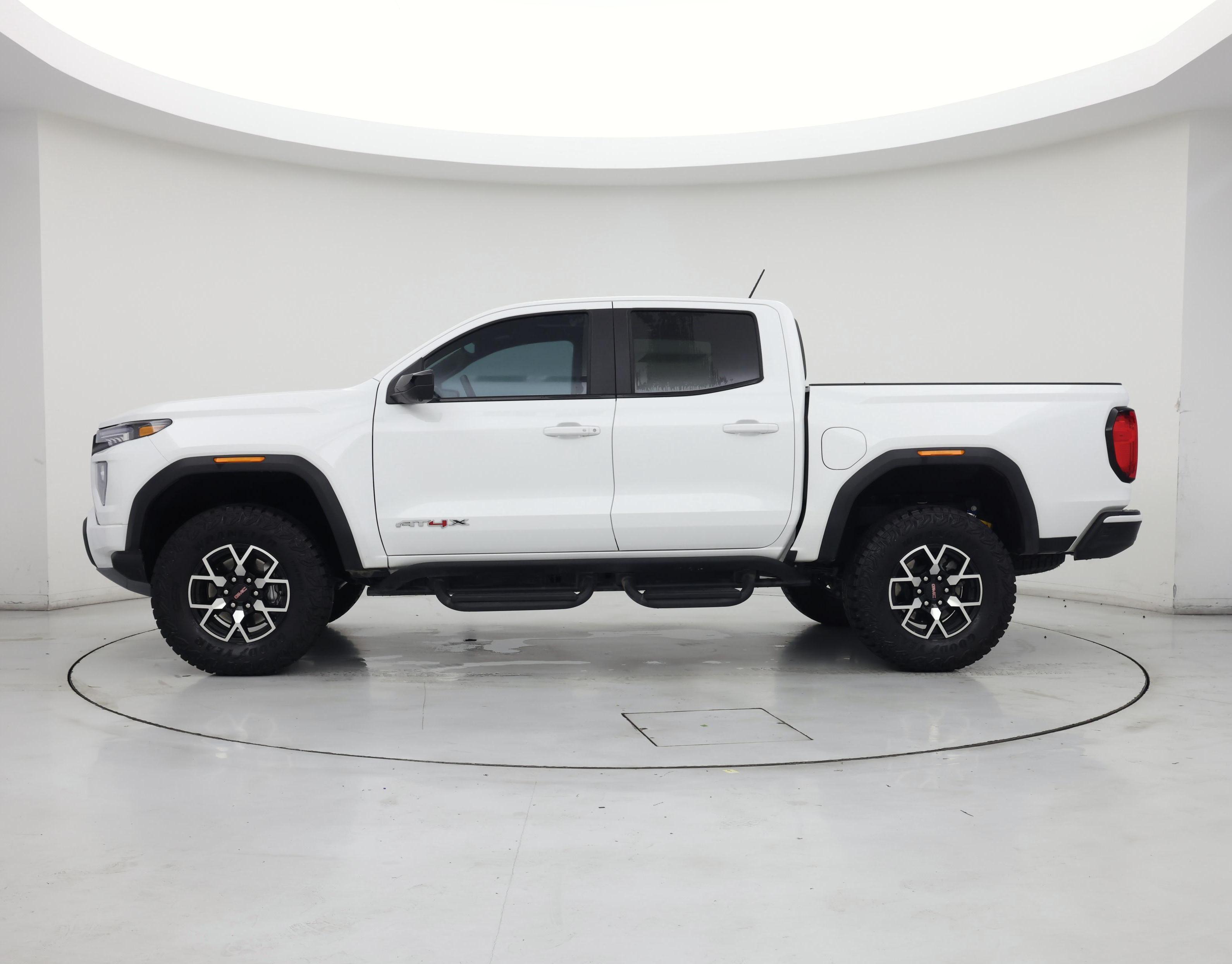 Thumbnail: 2026 GMC Canyon - 3