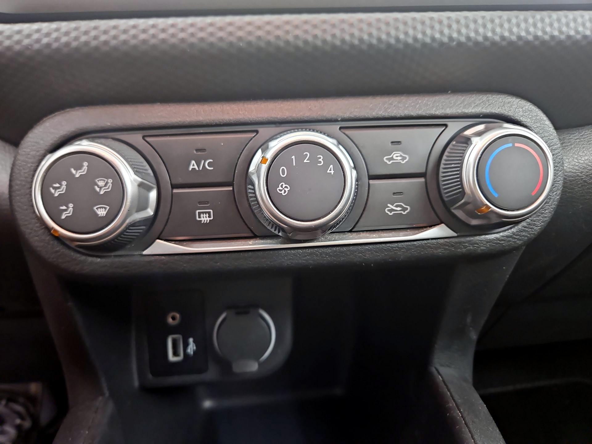 Thumbnail: 2024 Nissan Kicks - 16