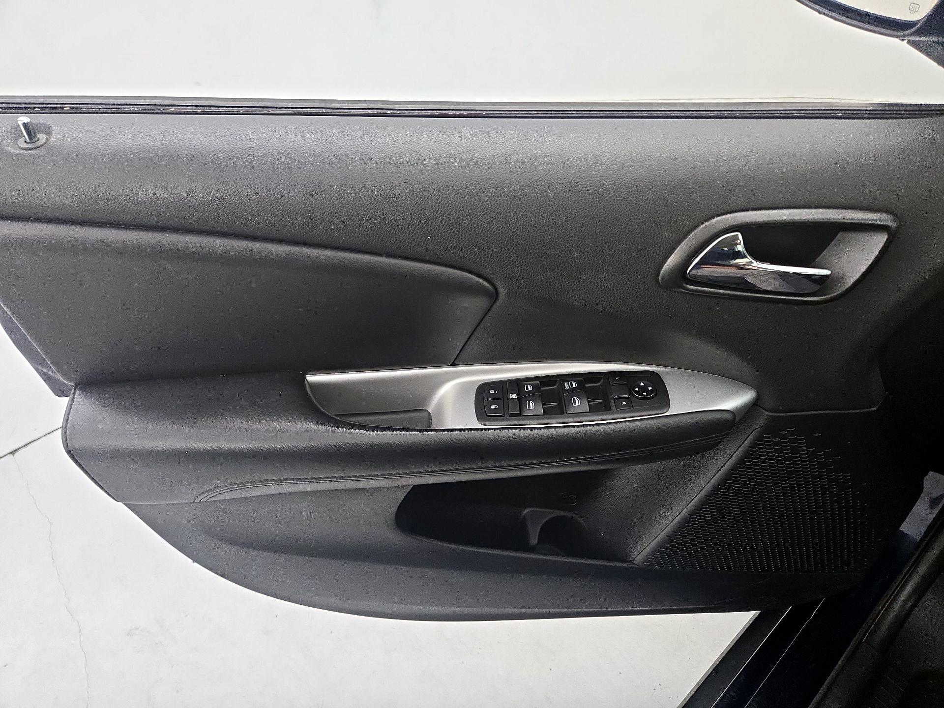 Thumbnail: 2018 Dodge Journey - 12