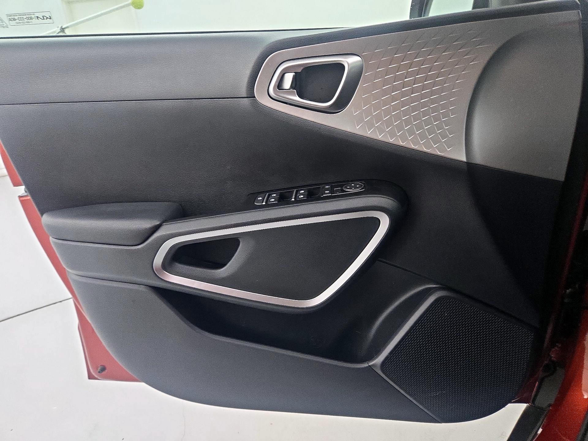 Thumbnail: 2023 Kia Soul - 12