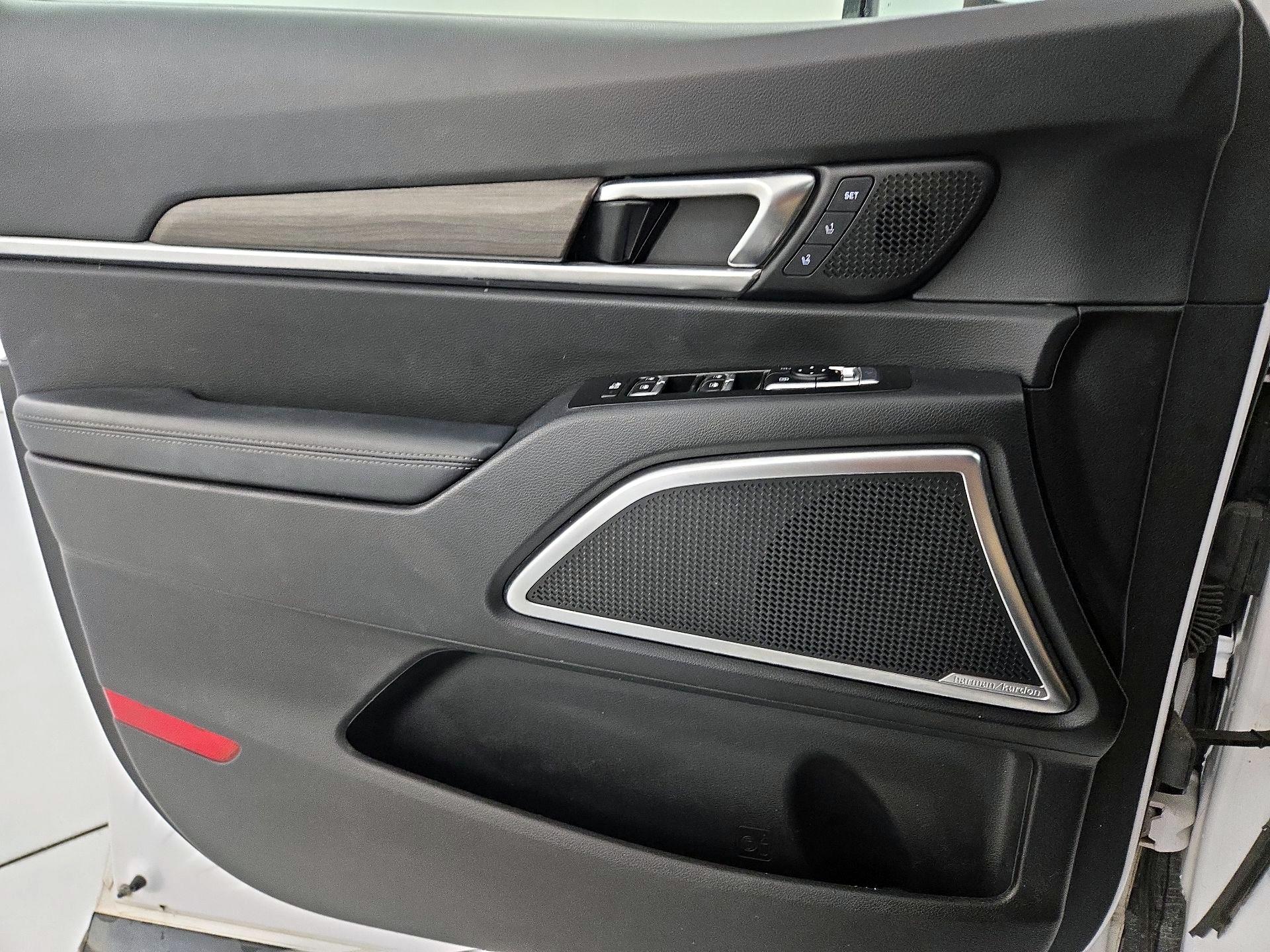 Thumbnail: 2022 Kia Telluride - 12