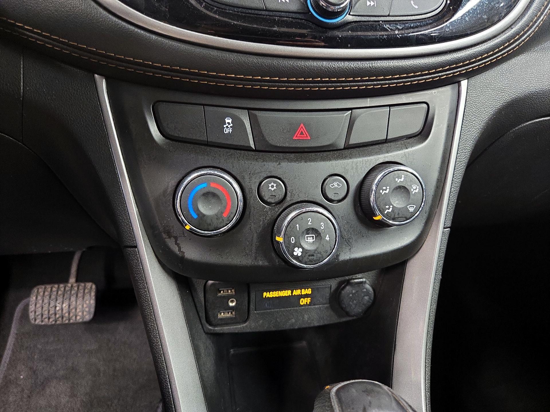 Thumbnail: 2021 Chevrolet Trax - 16