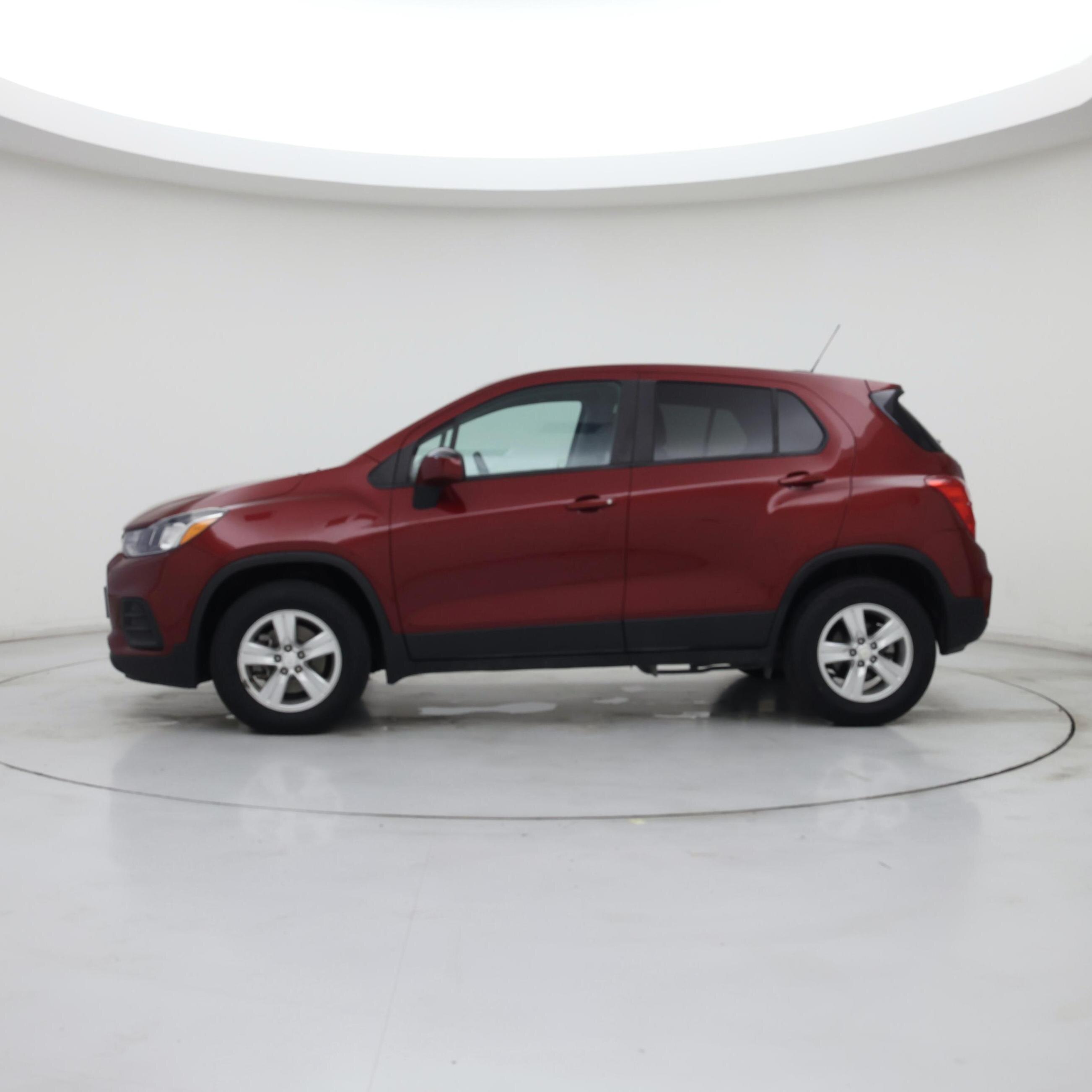 Thumbnail: 2021 Chevrolet Trax - 3
