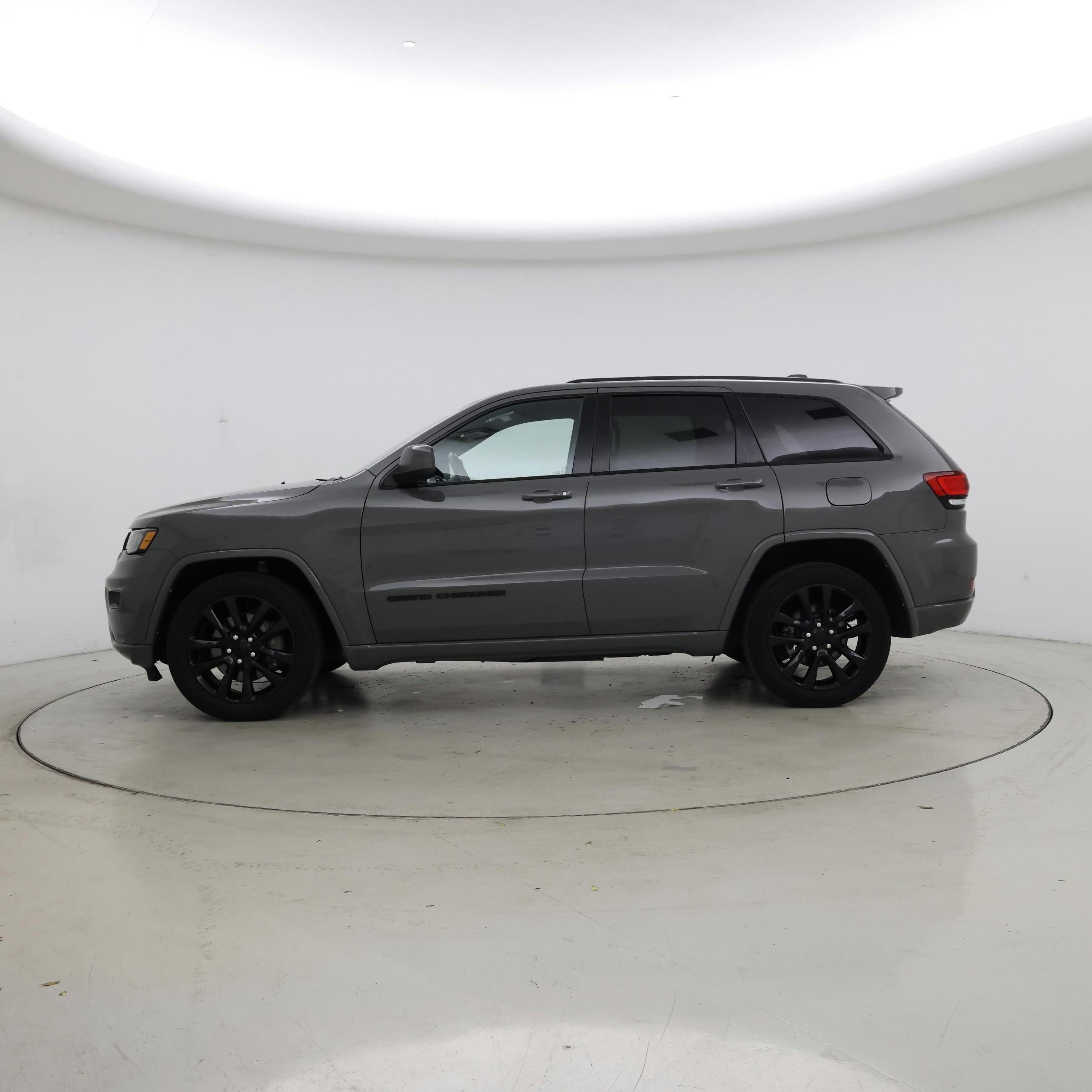 Thumbnail: 2021 Jeep Grand Cherokee - 3