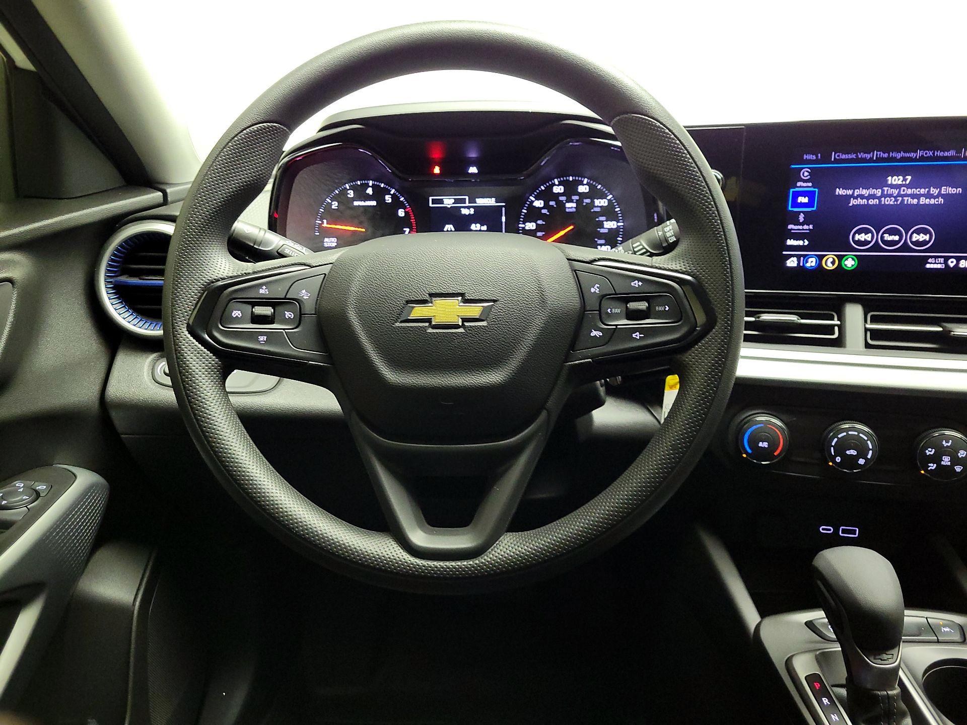 Thumbnail: 2025 Chevrolet Trax - 10