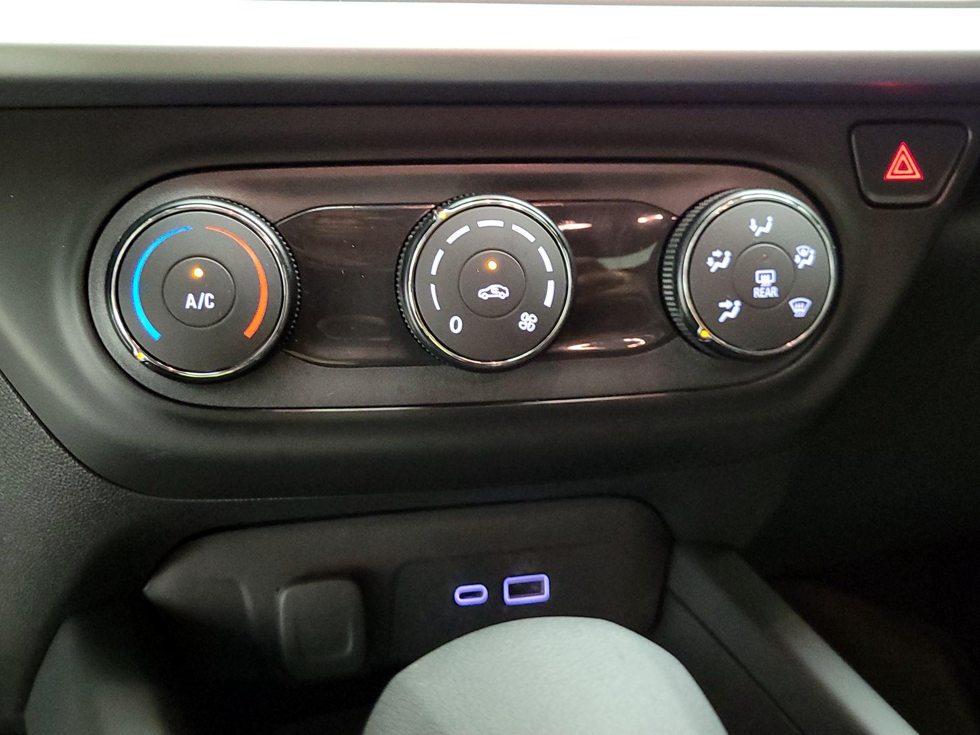 Thumbnail: 2025 Chevrolet Trax - 16