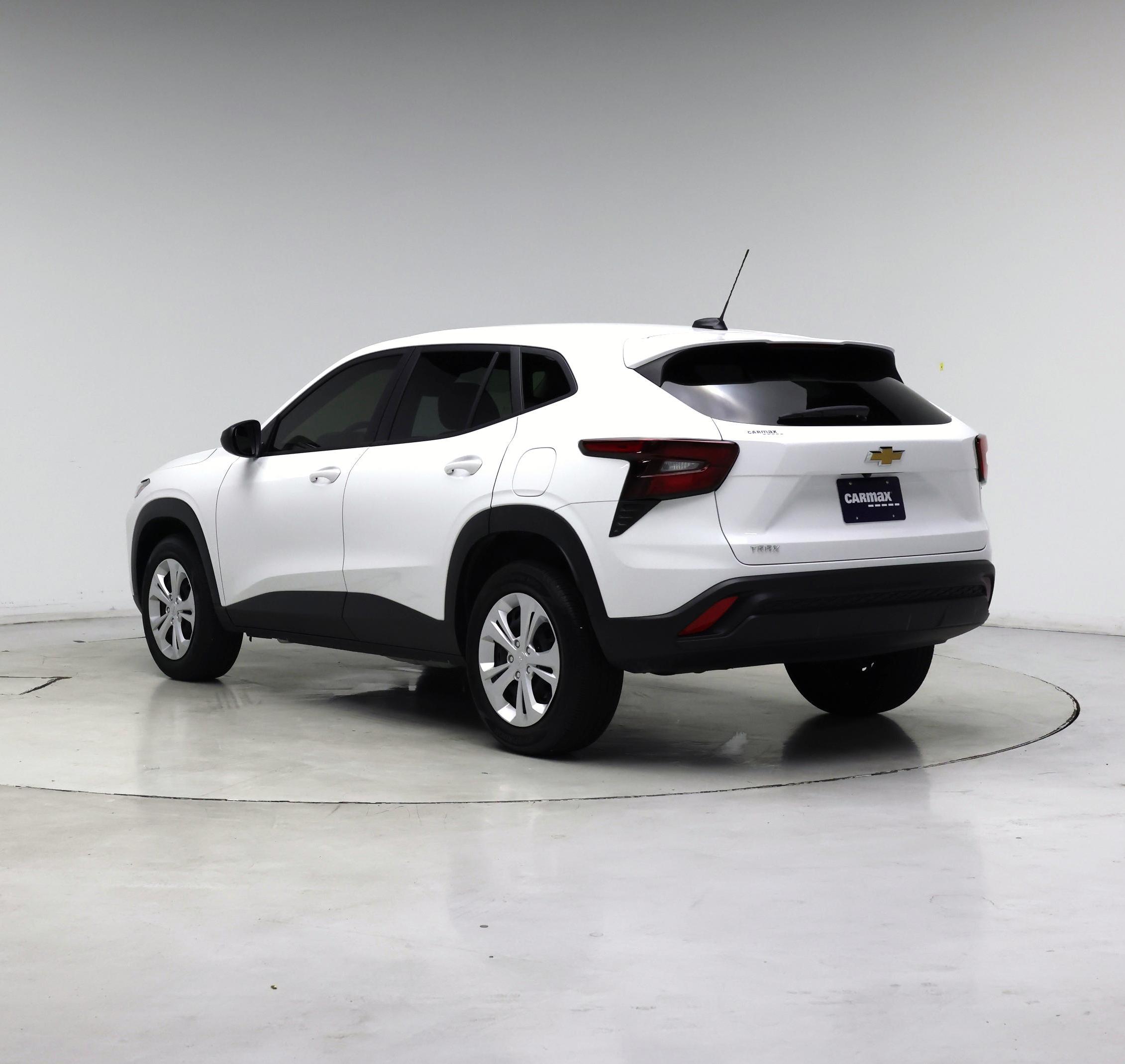 Thumbnail: 2025 Chevrolet Trax - 2