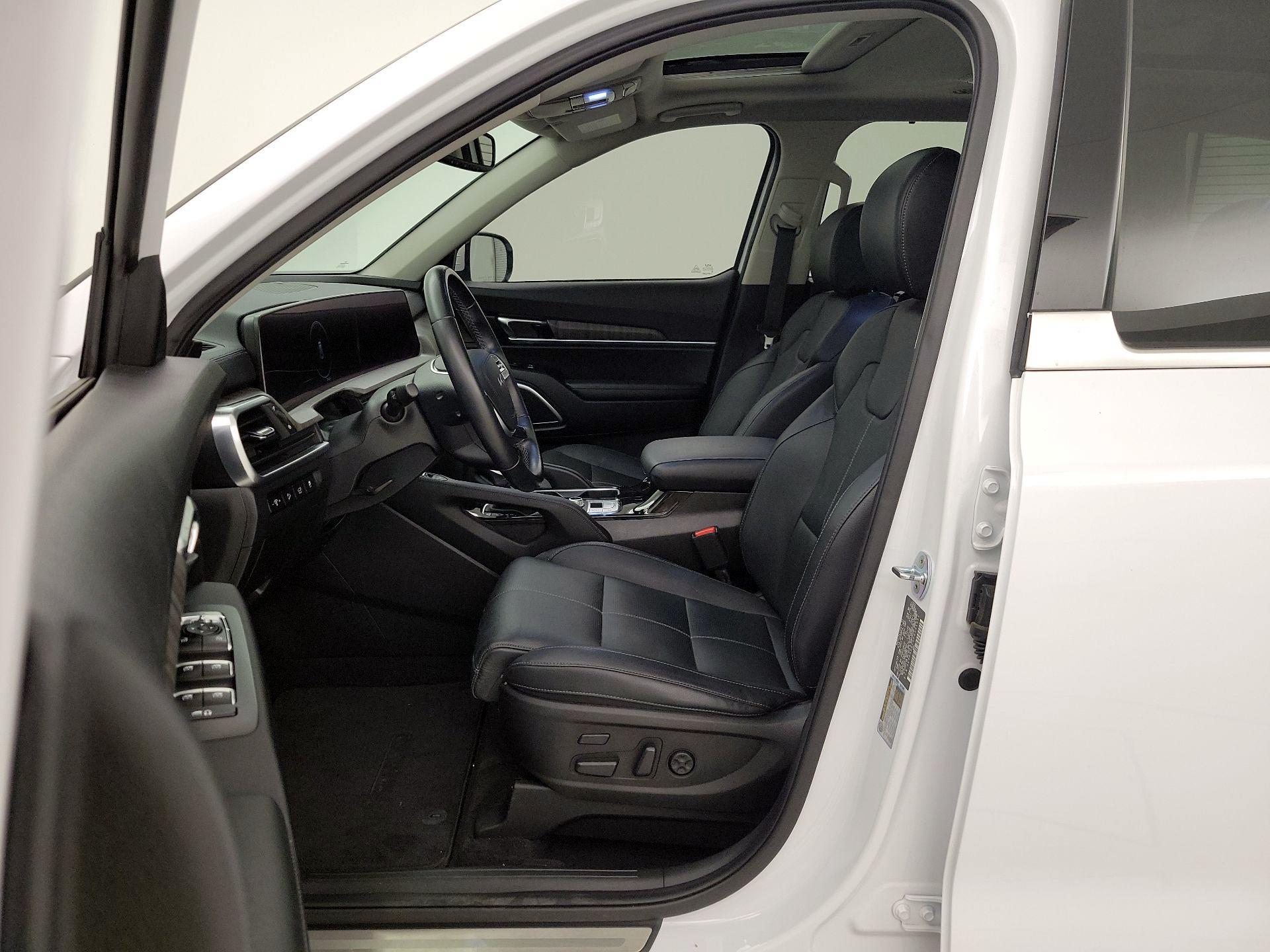 Thumbnail: 2023 Kia Telluride - 11