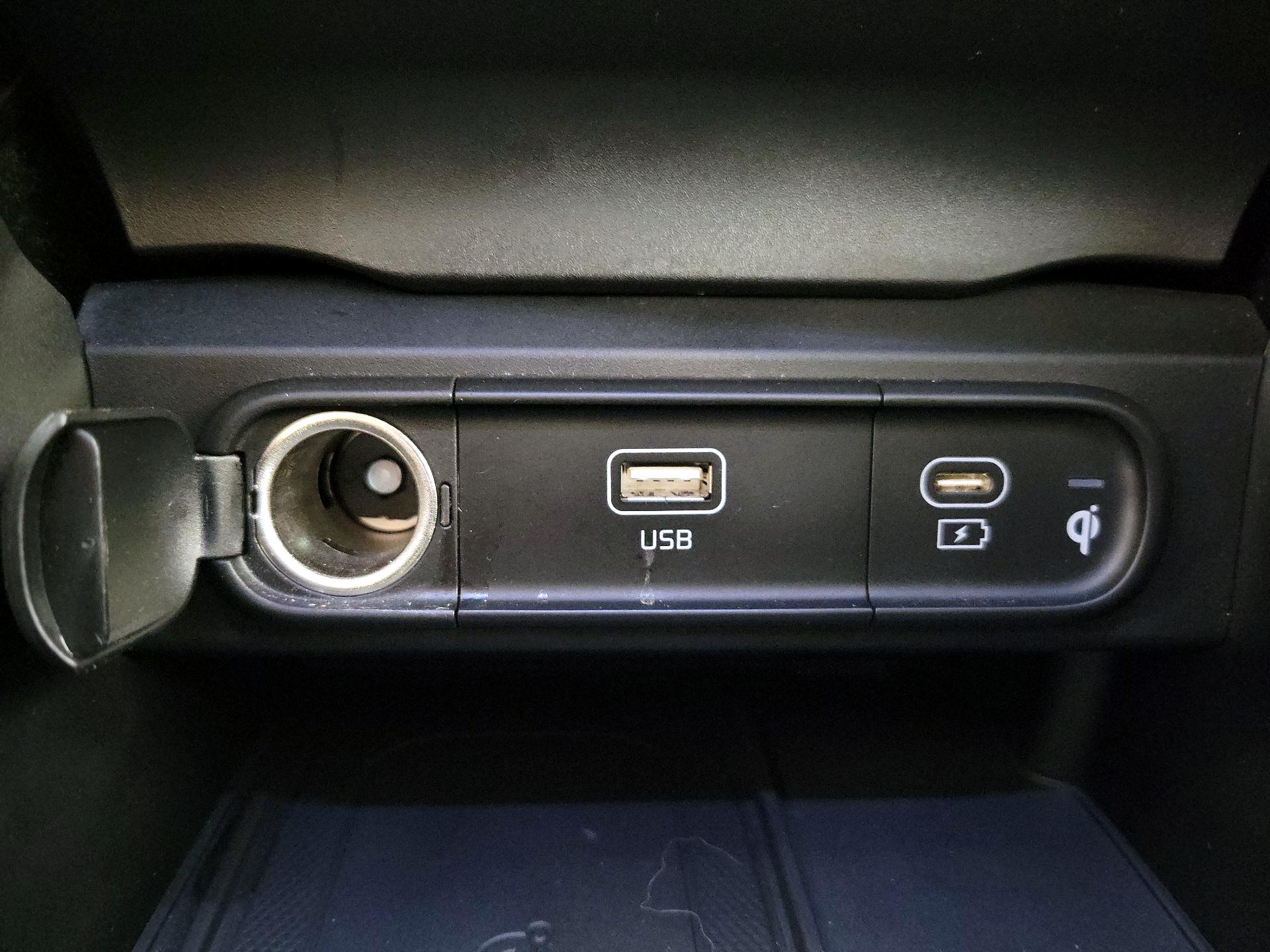 Thumbnail: 2023 Kia Telluride - 18