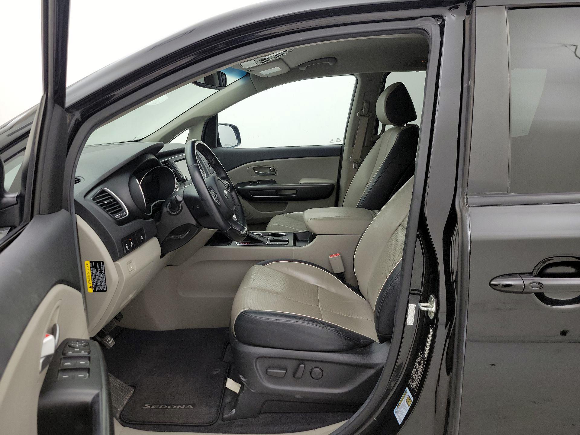 Thumbnail: 2019 Kia Sedona - 11