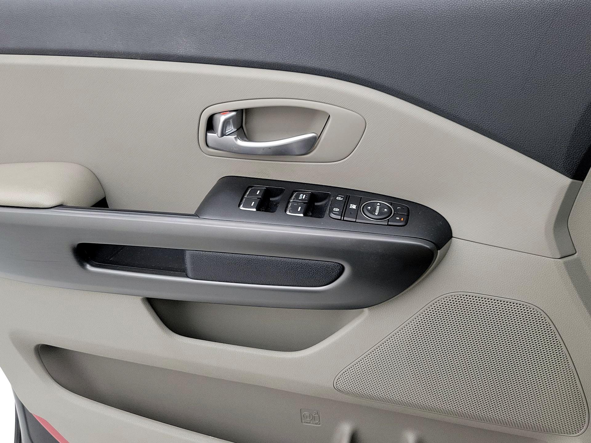 Thumbnail: 2019 Kia Sedona - 12