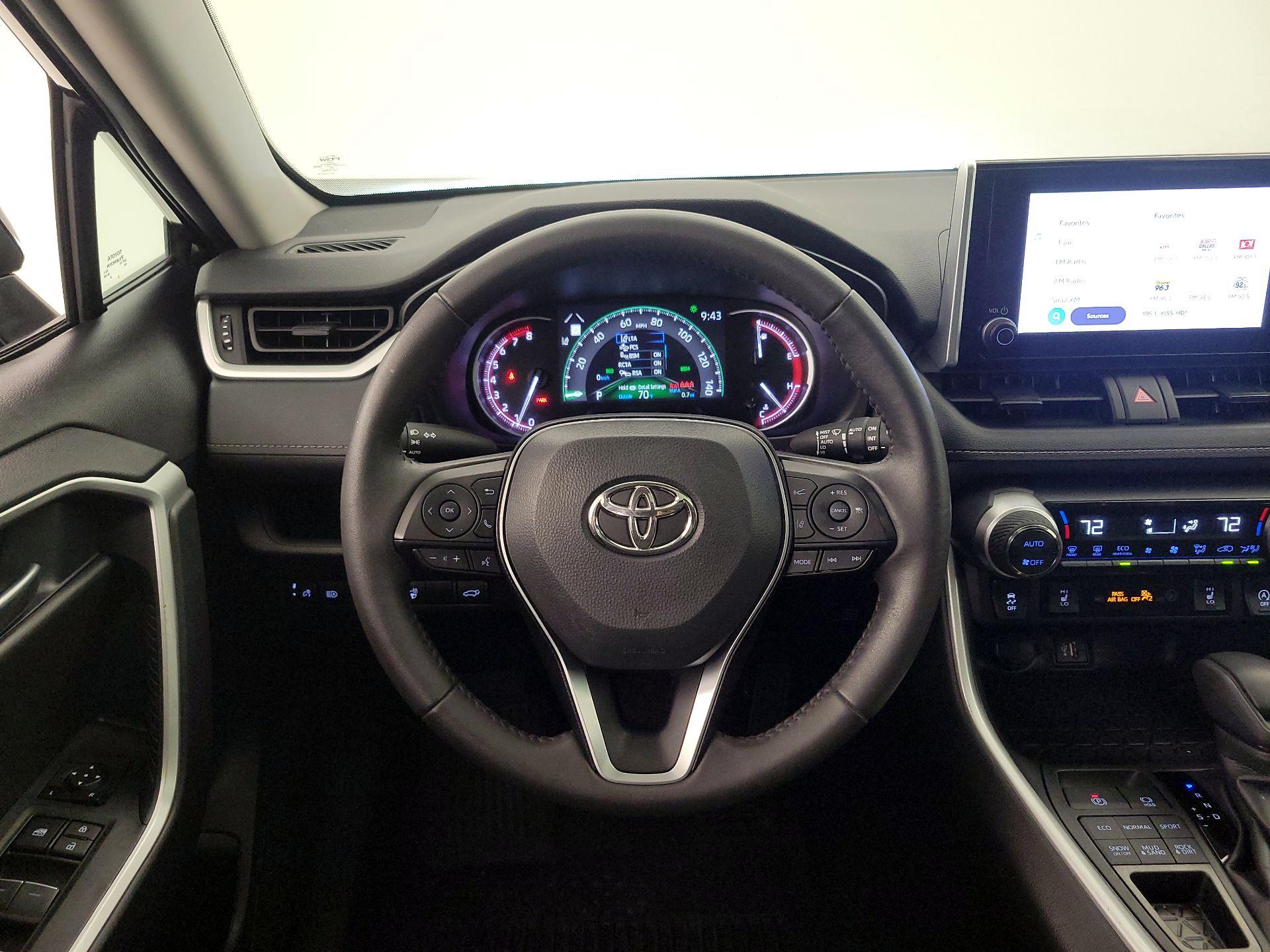 Thumbnail: 2024 Toyota RAV4 - 10