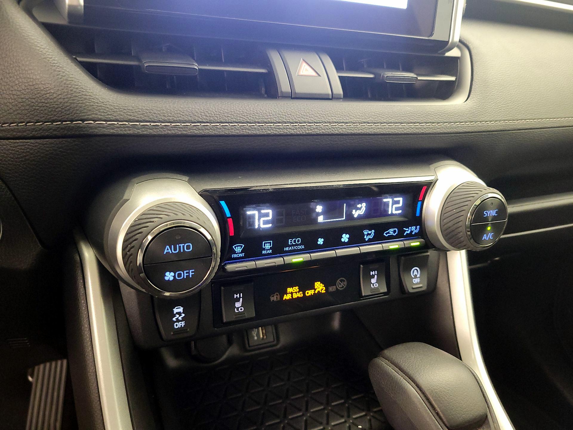 Thumbnail: 2024 Toyota RAV4 - 16