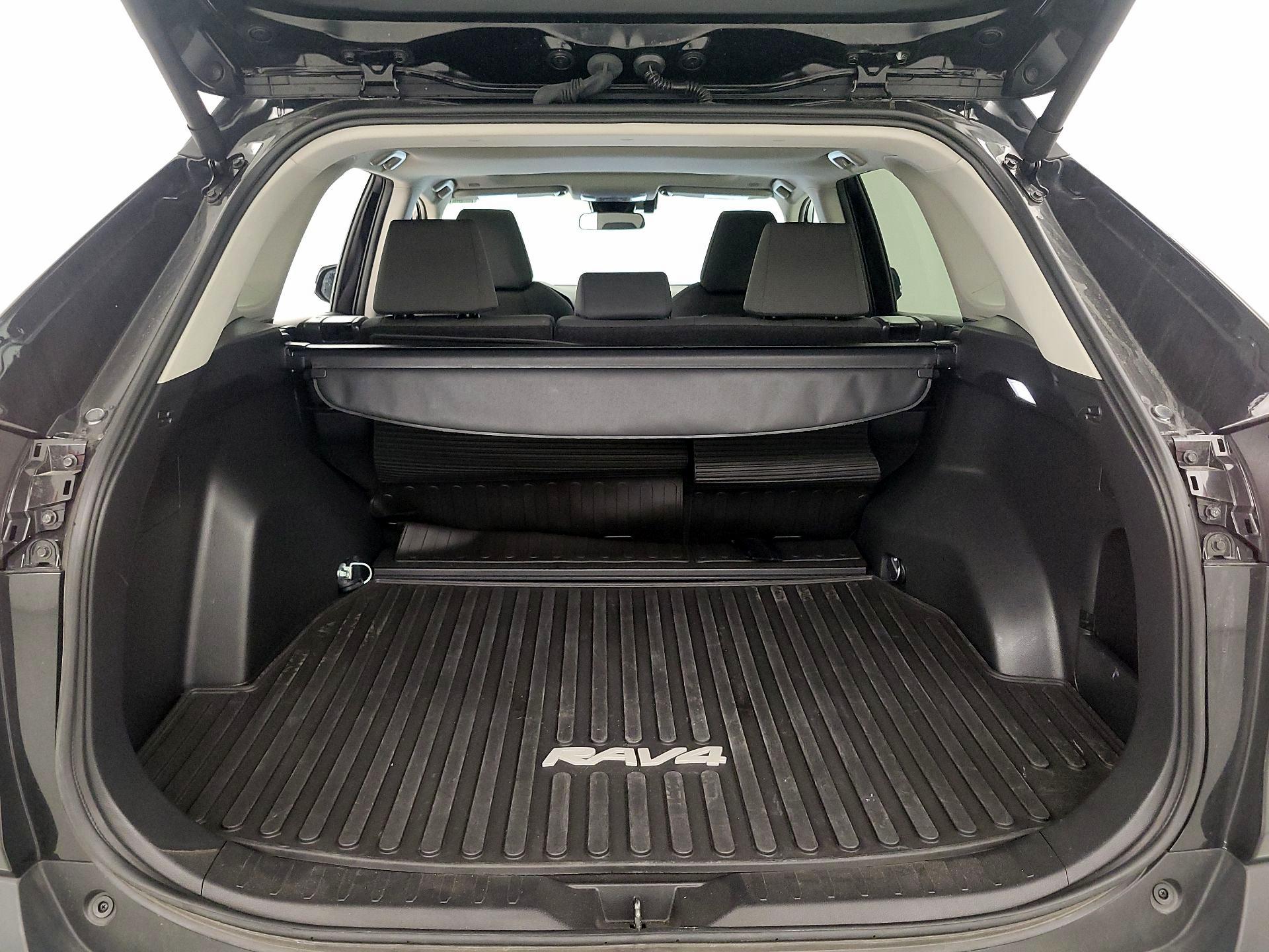 Thumbnail: 2024 Toyota RAV4 - 20