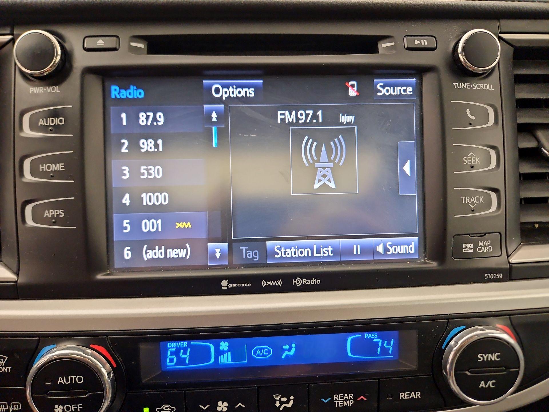 Thumbnail: 2016 Toyota Highlander - 15