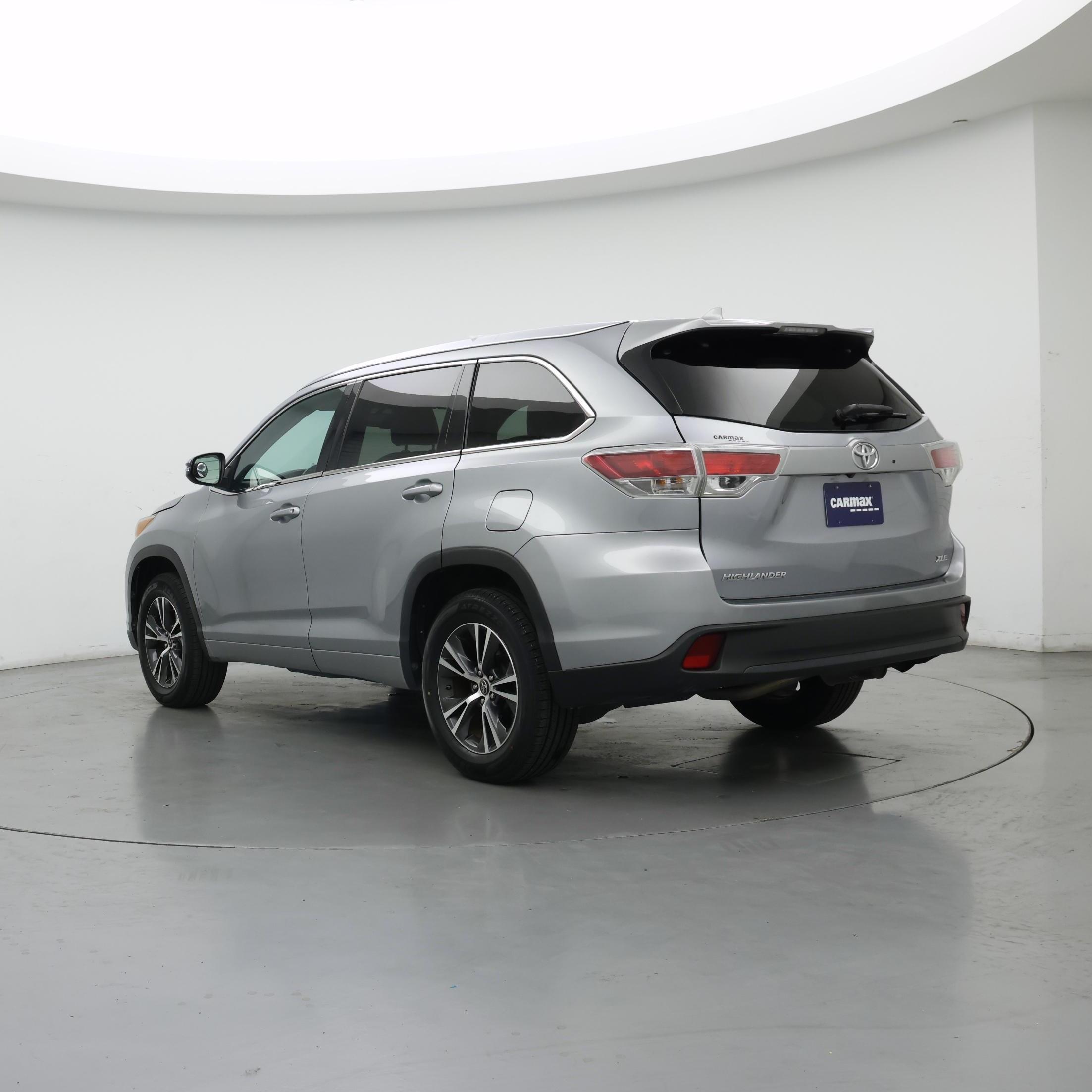 Thumbnail: 2016 Toyota Highlander - 2