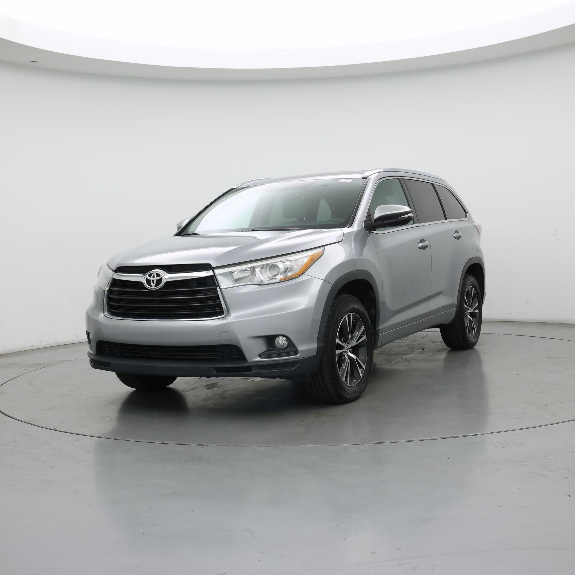 Thumbnail: 2016 Toyota Highlander - 4