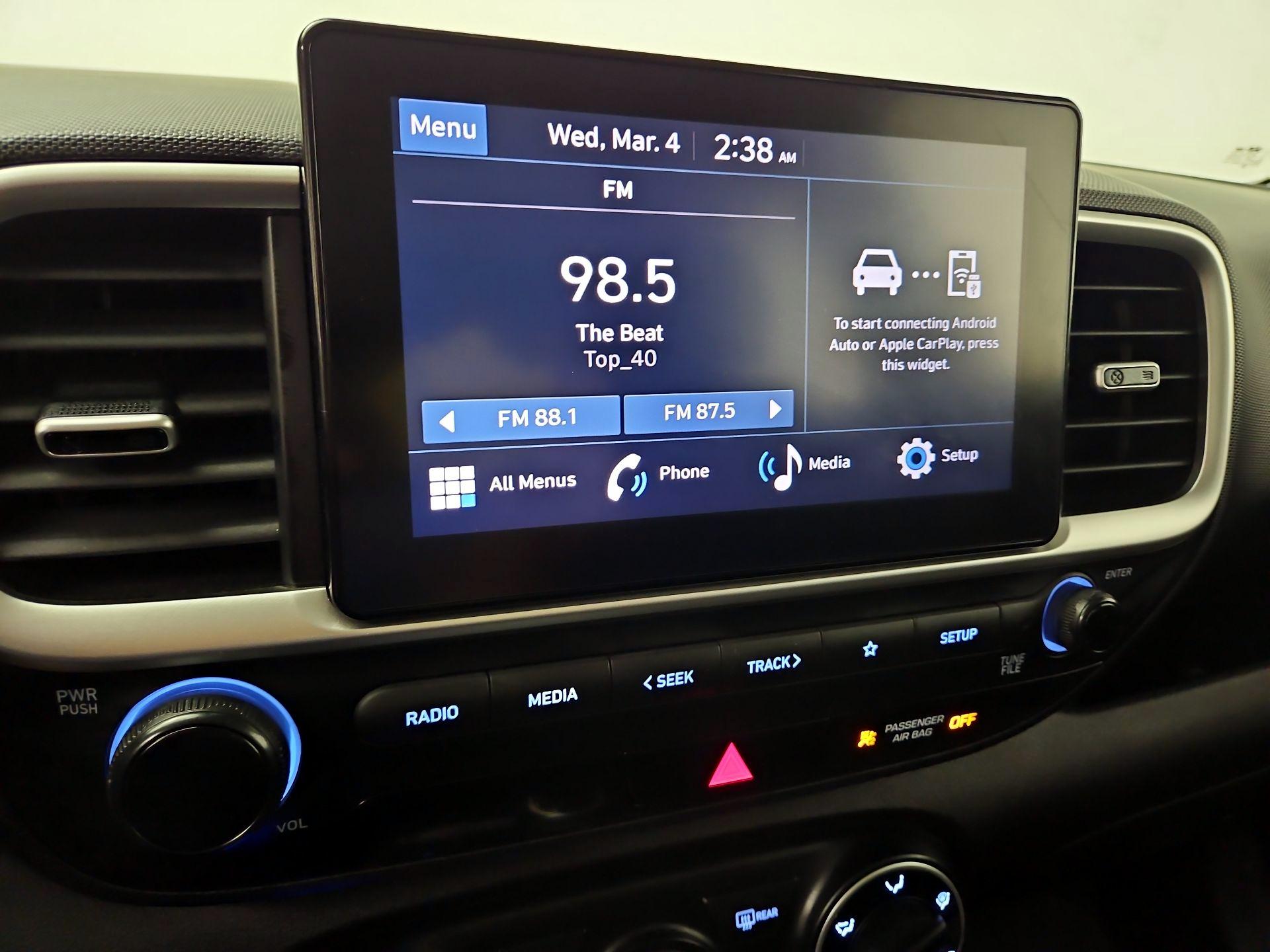 Thumbnail: 2024 Hyundai Venue - 15