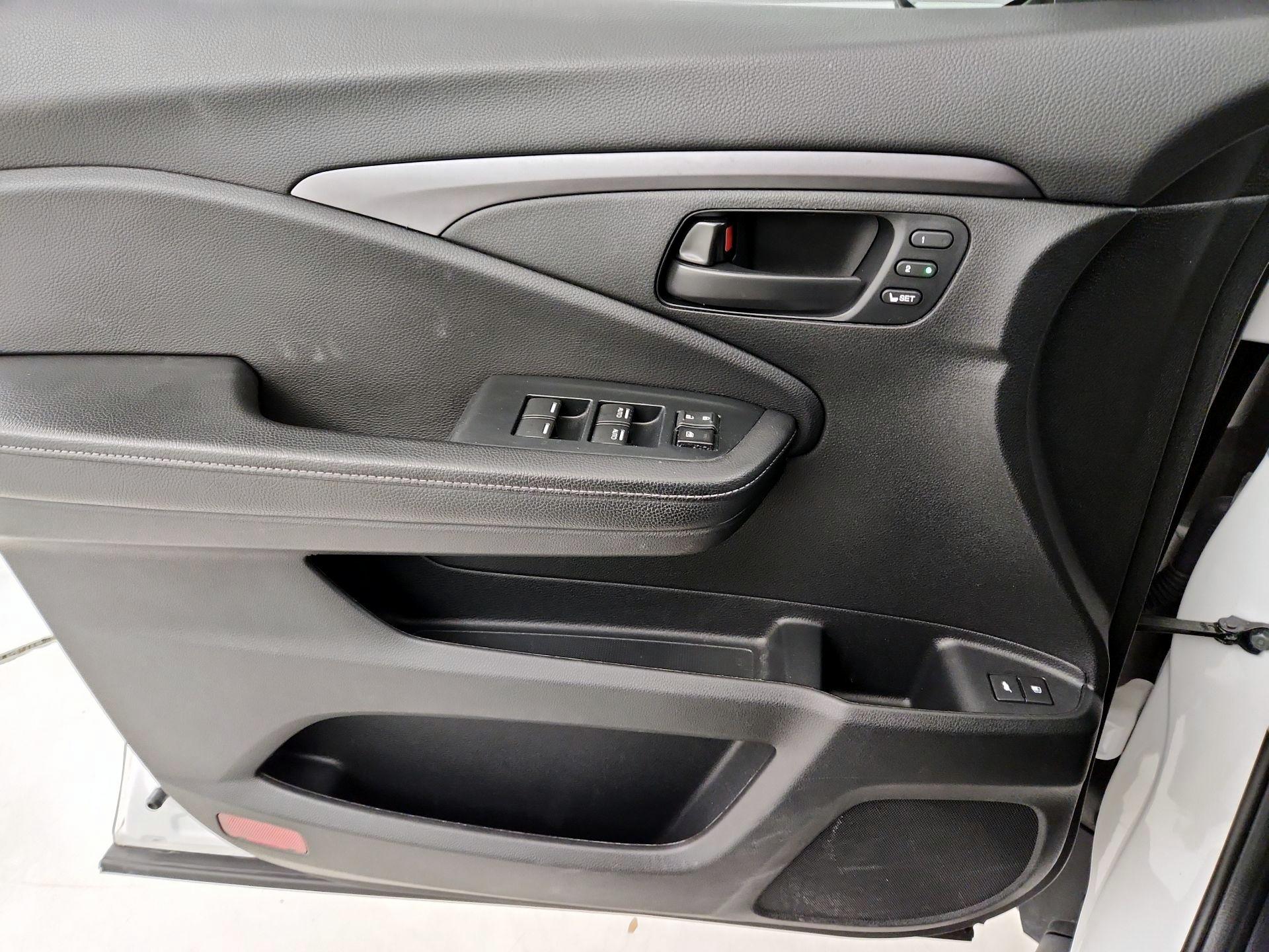 Thumbnail: 2023 Honda Passport - 12