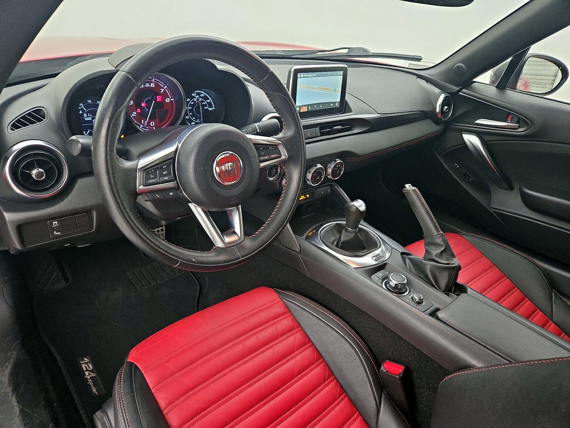 Thumbnail: 2017 Fiat 124 Spider - 9