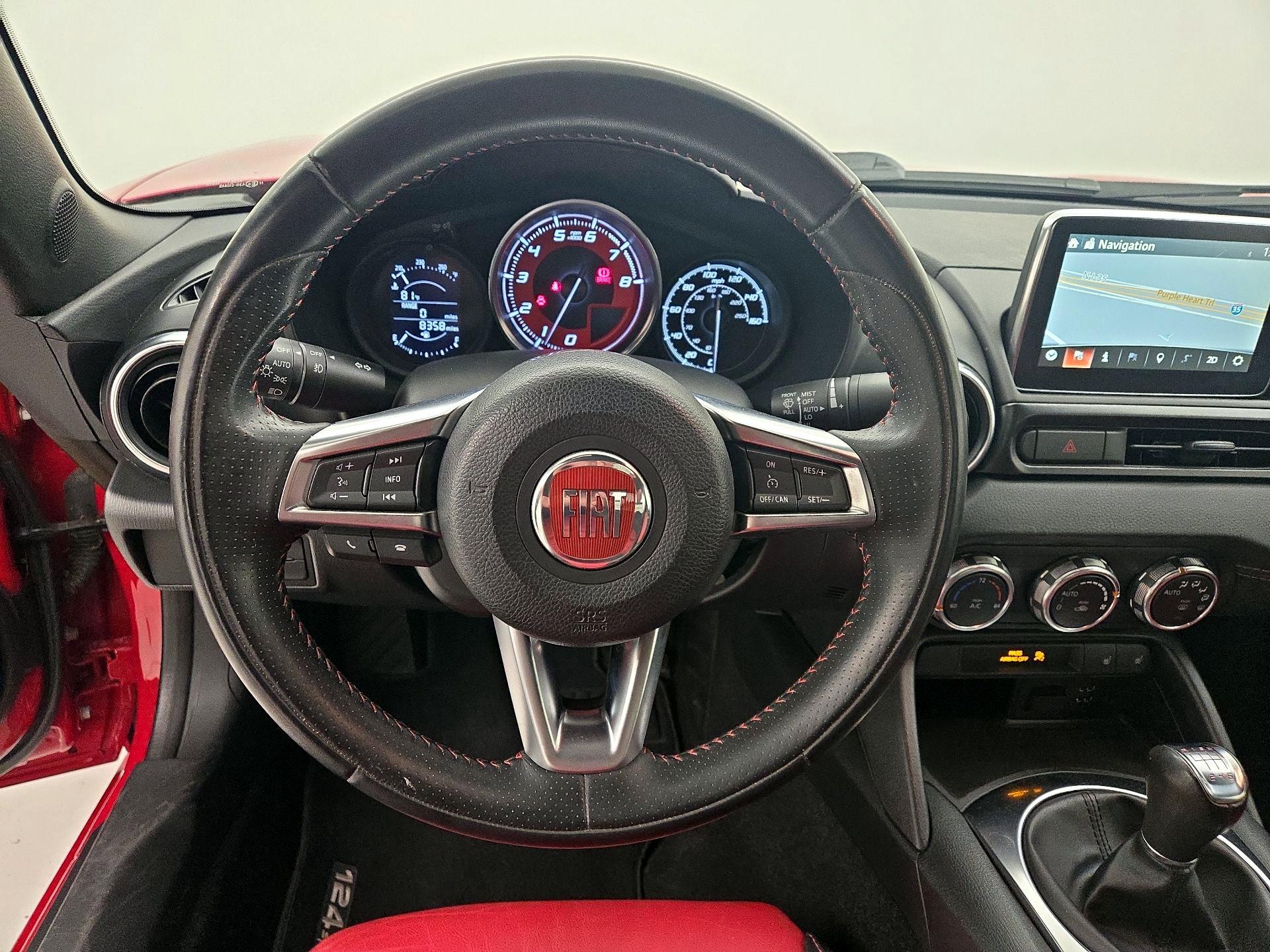 Thumbnail: 2017 Fiat 124 Spider - 10