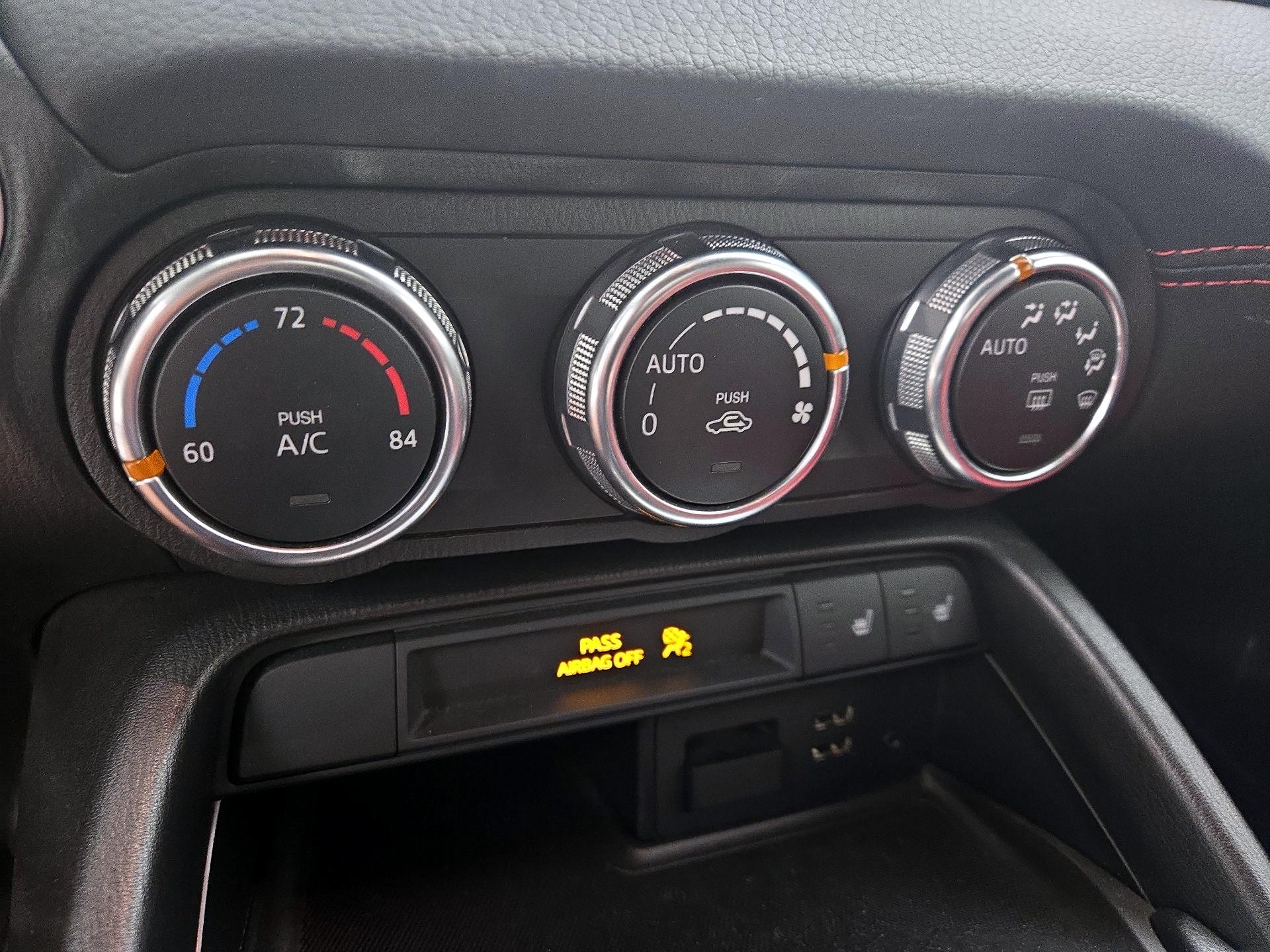 Thumbnail: 2017 Fiat 124 Spider - 17