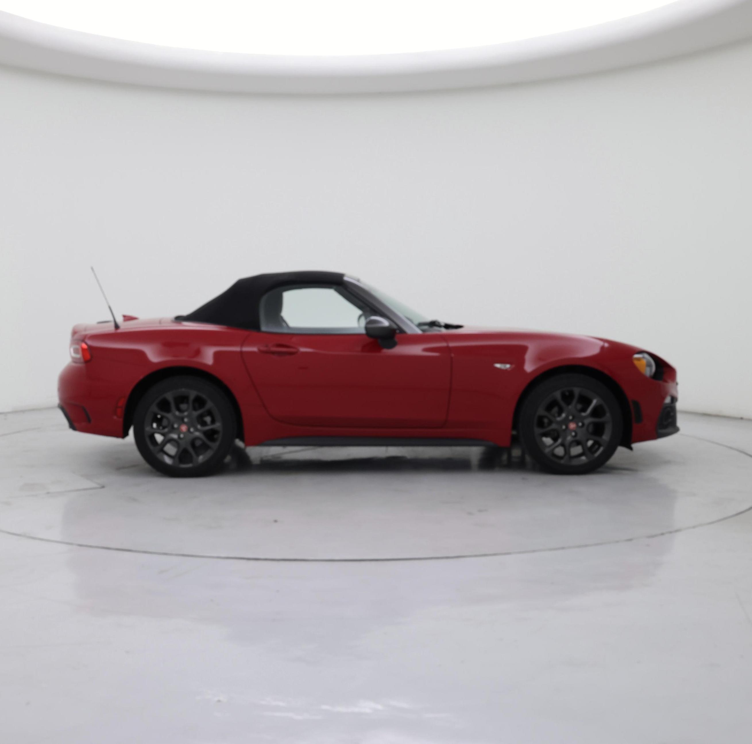 Thumbnail: 2017 Fiat 124 Spider - 7