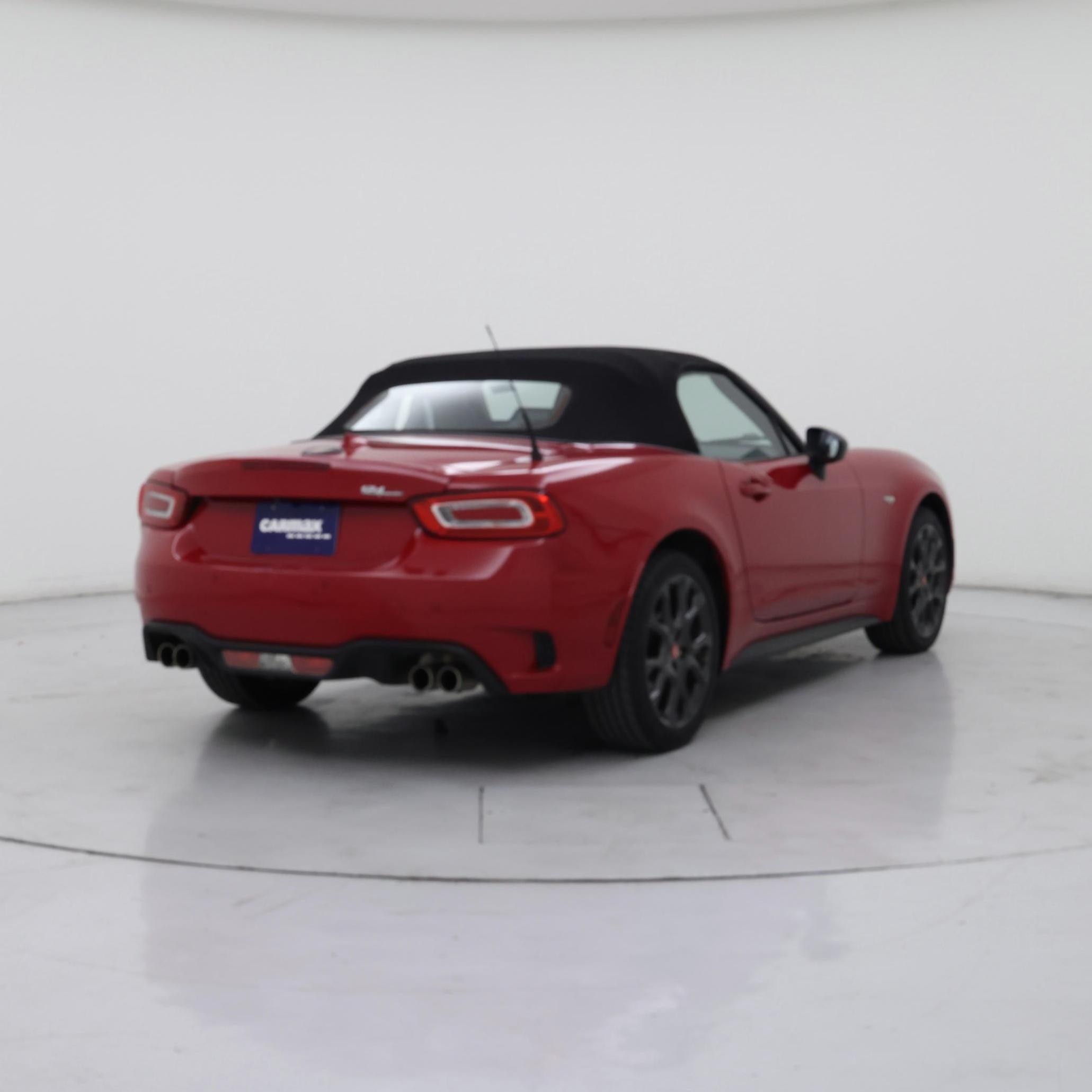 Thumbnail: 2017 Fiat 124 Spider - 8