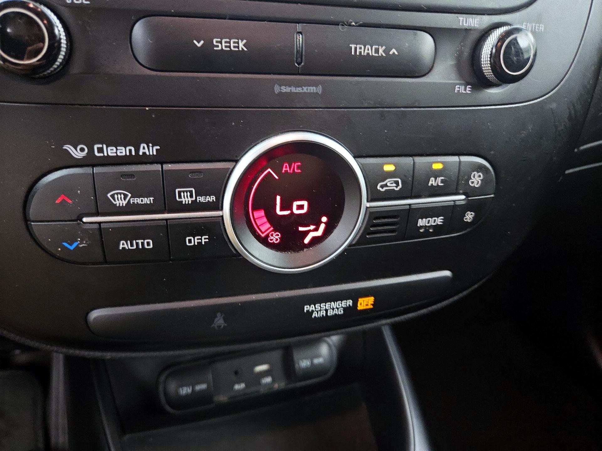 Thumbnail: 2017 Kia Soul - 16