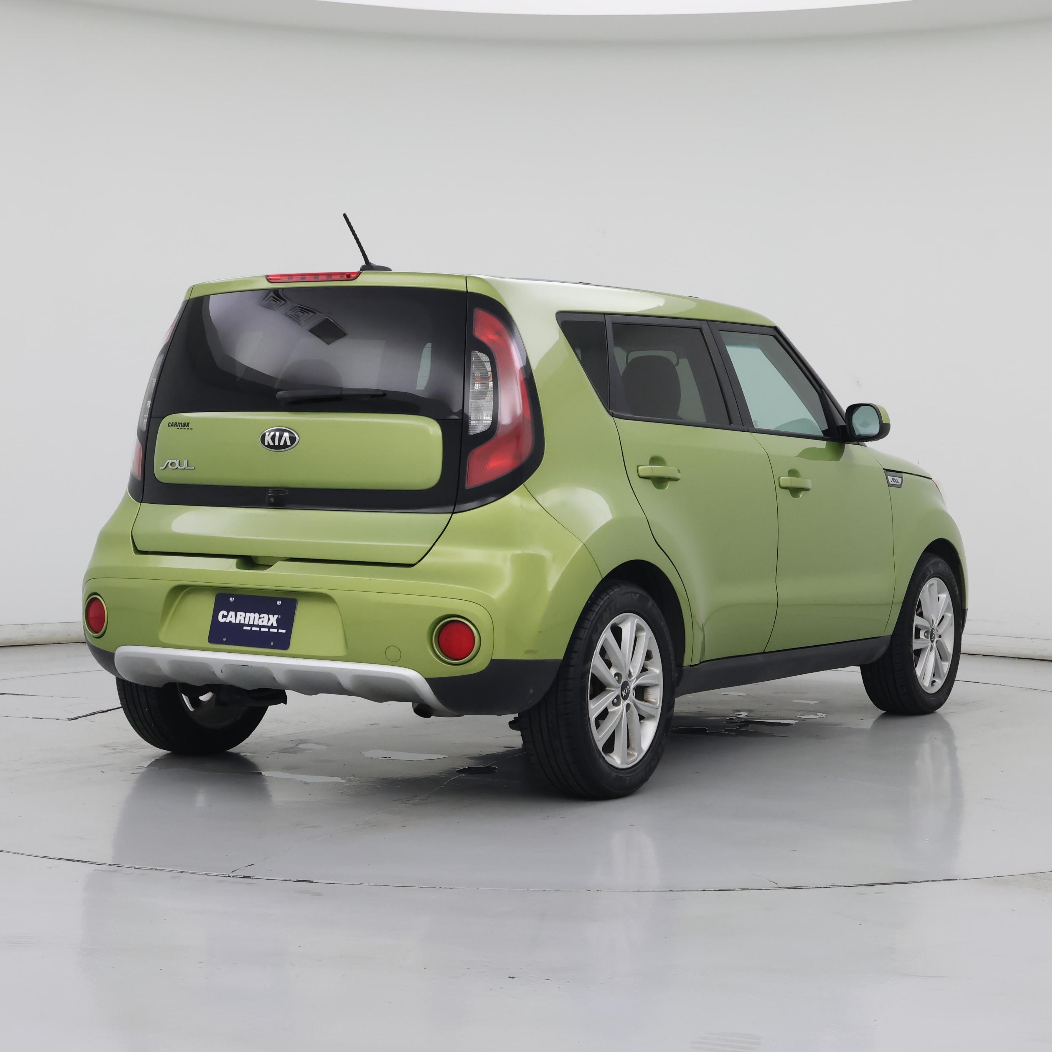 Thumbnail: 2017 Kia Soul - 8