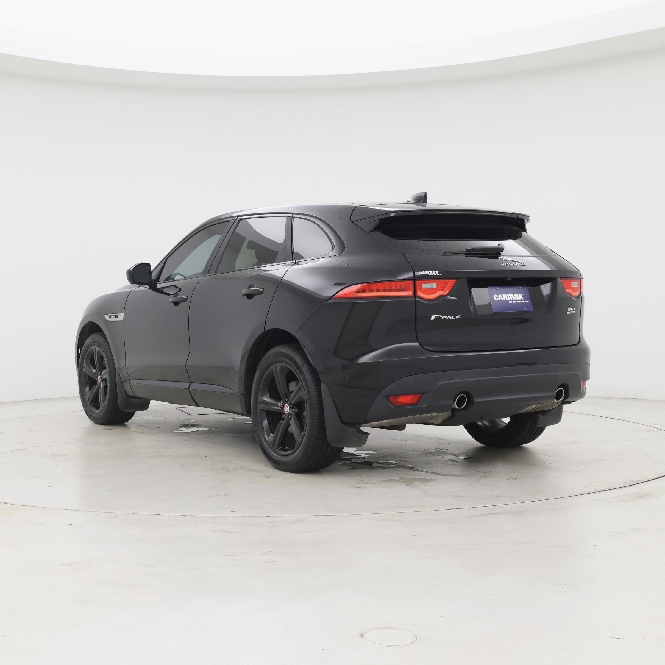 Thumbnail: 2017 Jaguar F-Pace - 2