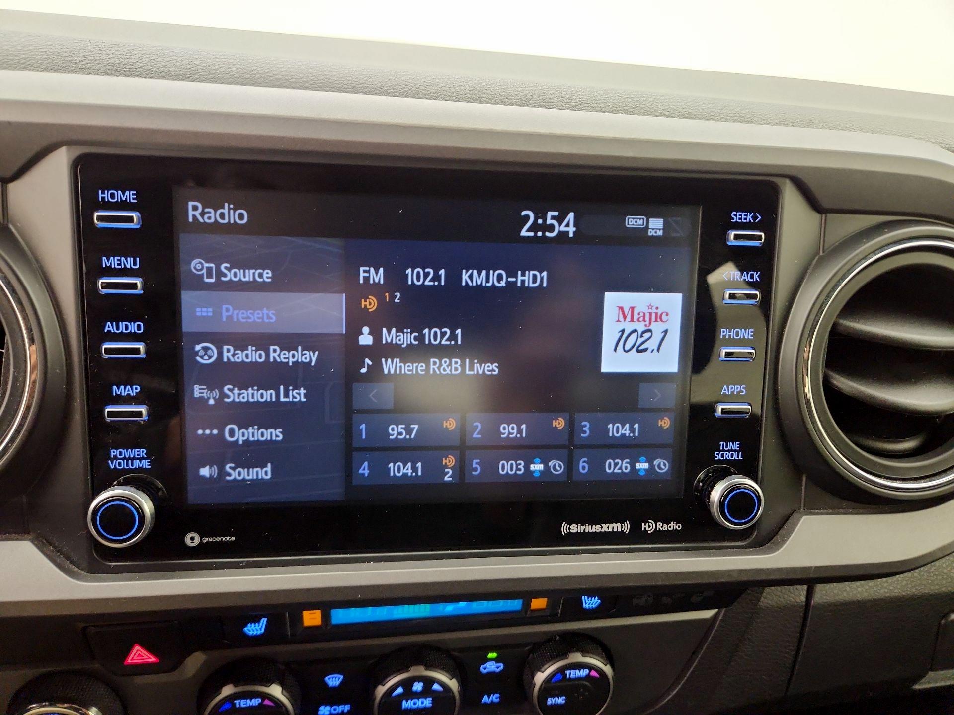 Thumbnail: 2022 Toyota Tacoma - 16