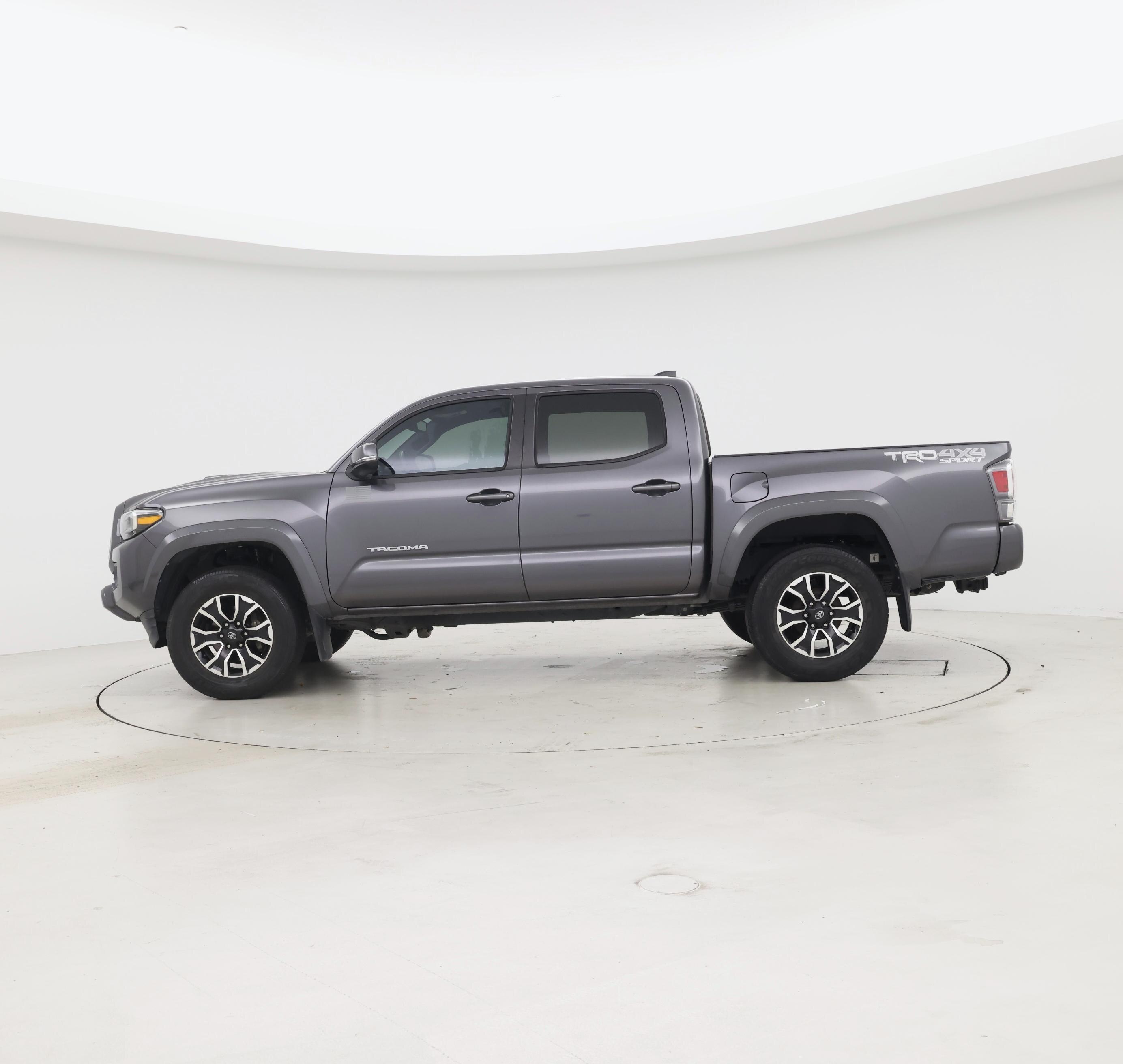 Thumbnail: 2022 Toyota Tacoma - 3