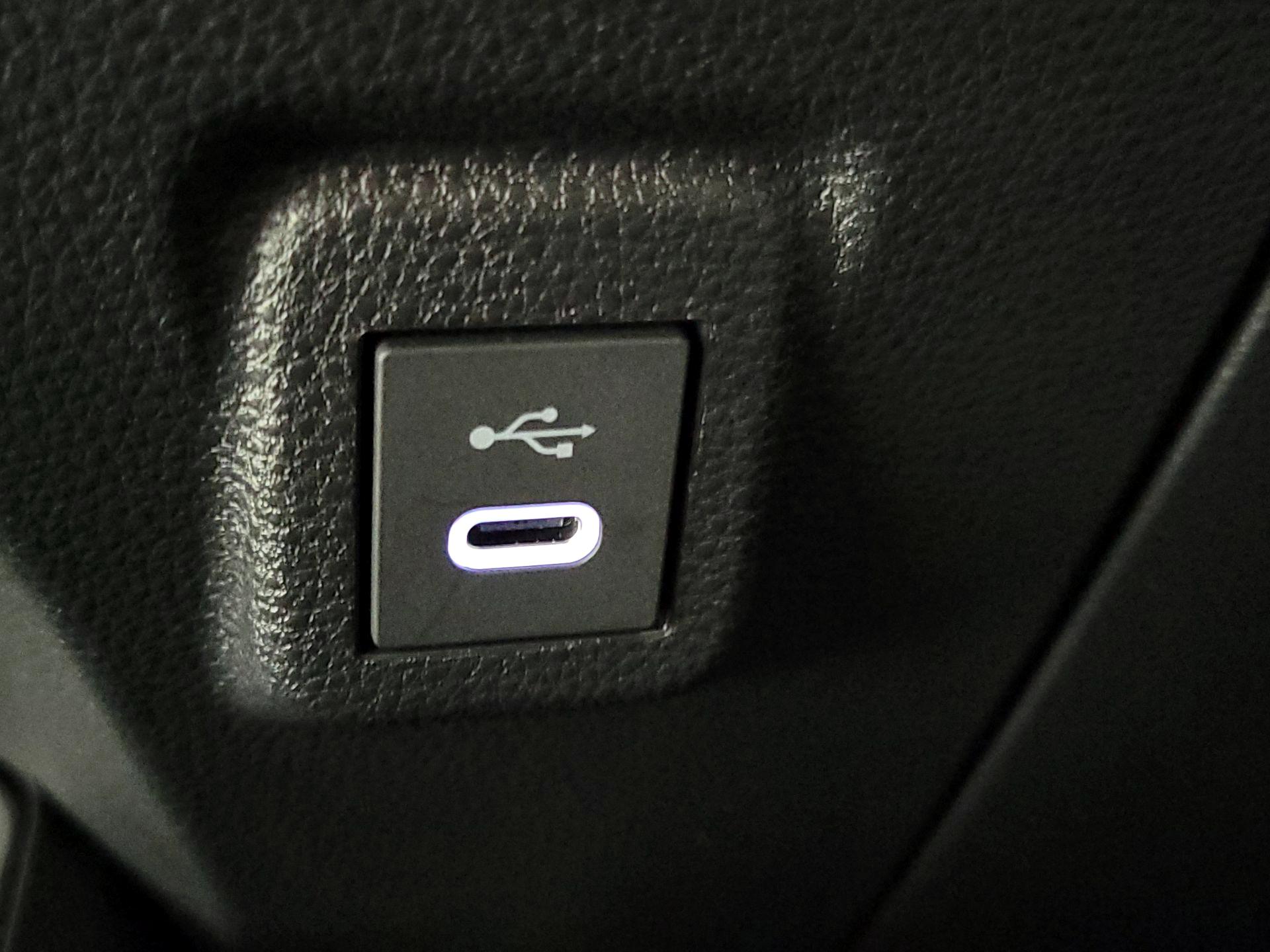 Thumbnail: 2025 Toyota Corolla - 19