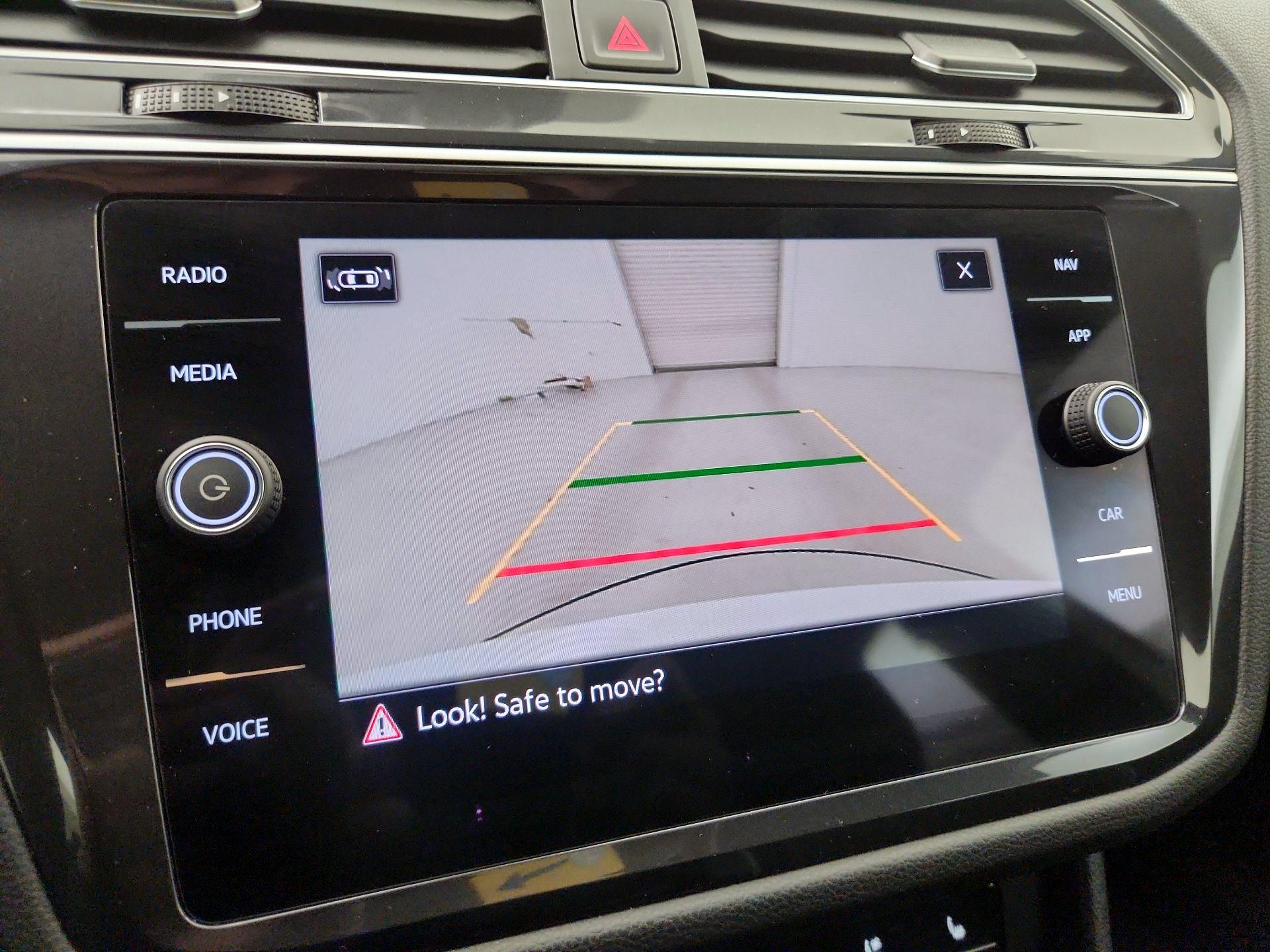 Thumbnail: 2024 Volkswagen Tiguan - 14