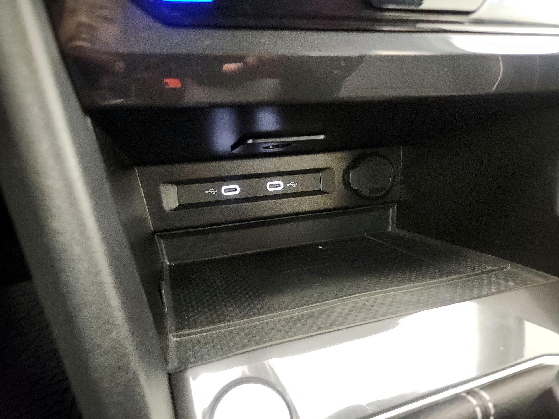 Thumbnail: 2024 Volkswagen Tiguan - 18