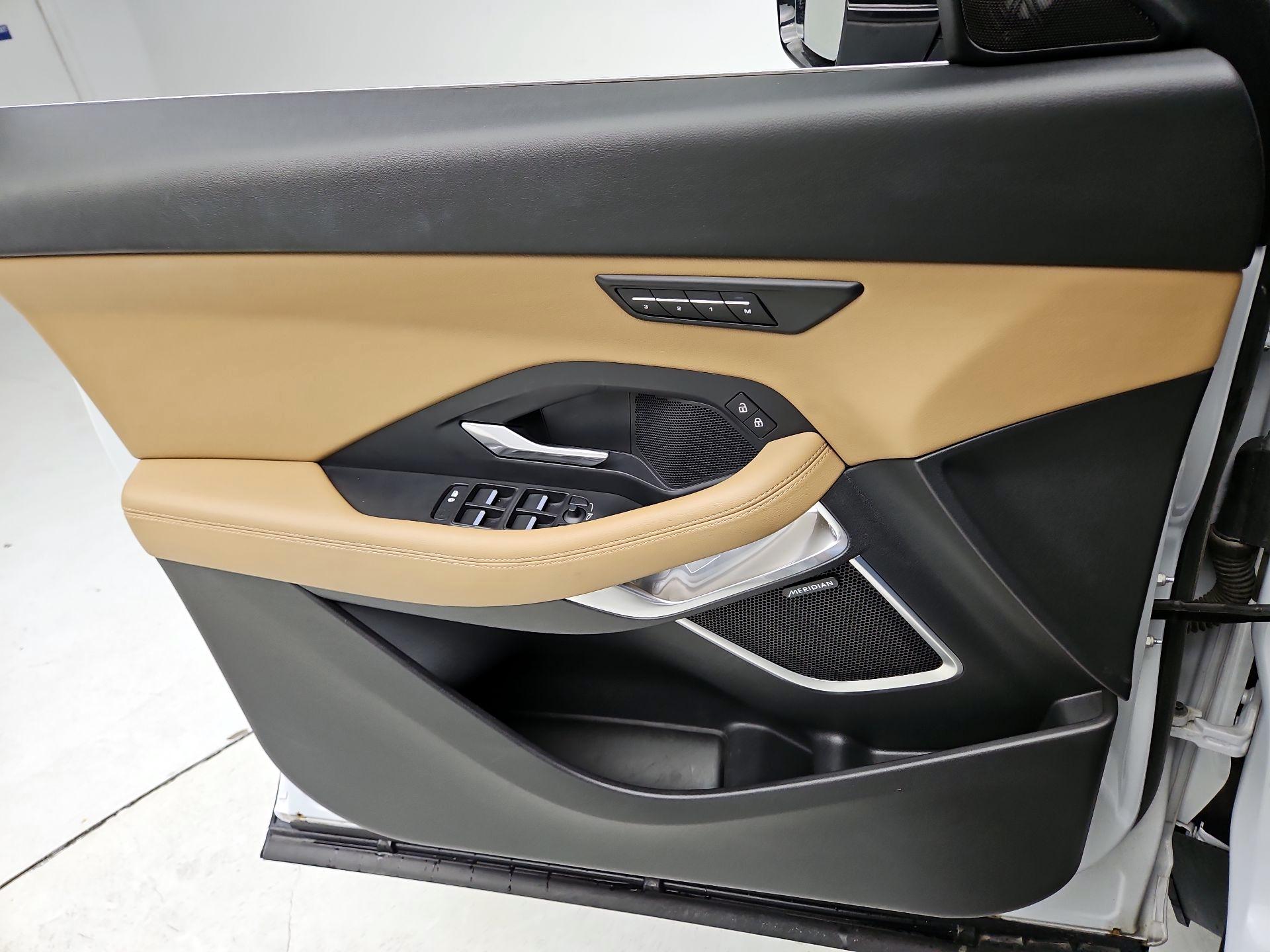 Thumbnail: 2021 Jaguar E-Pace - 12